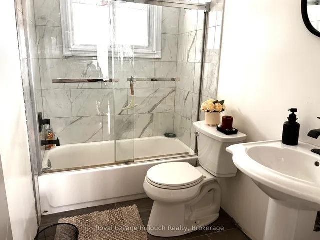 26 Dundee Dr, Tiny 3