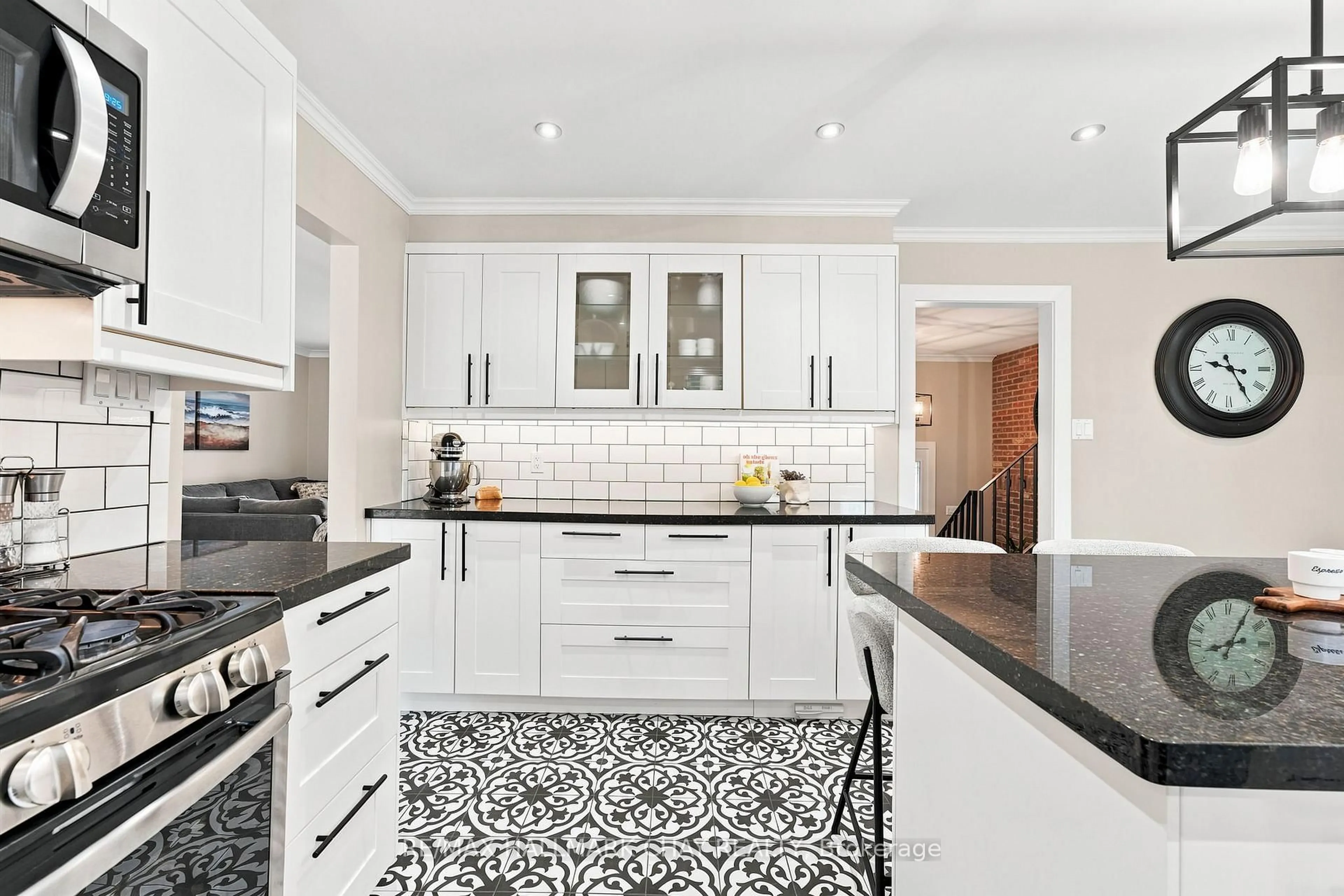 Contemporary kitchen, ceramic/tile floor for 1180 St Vincent St, Springwater Ontario L9X 1R2