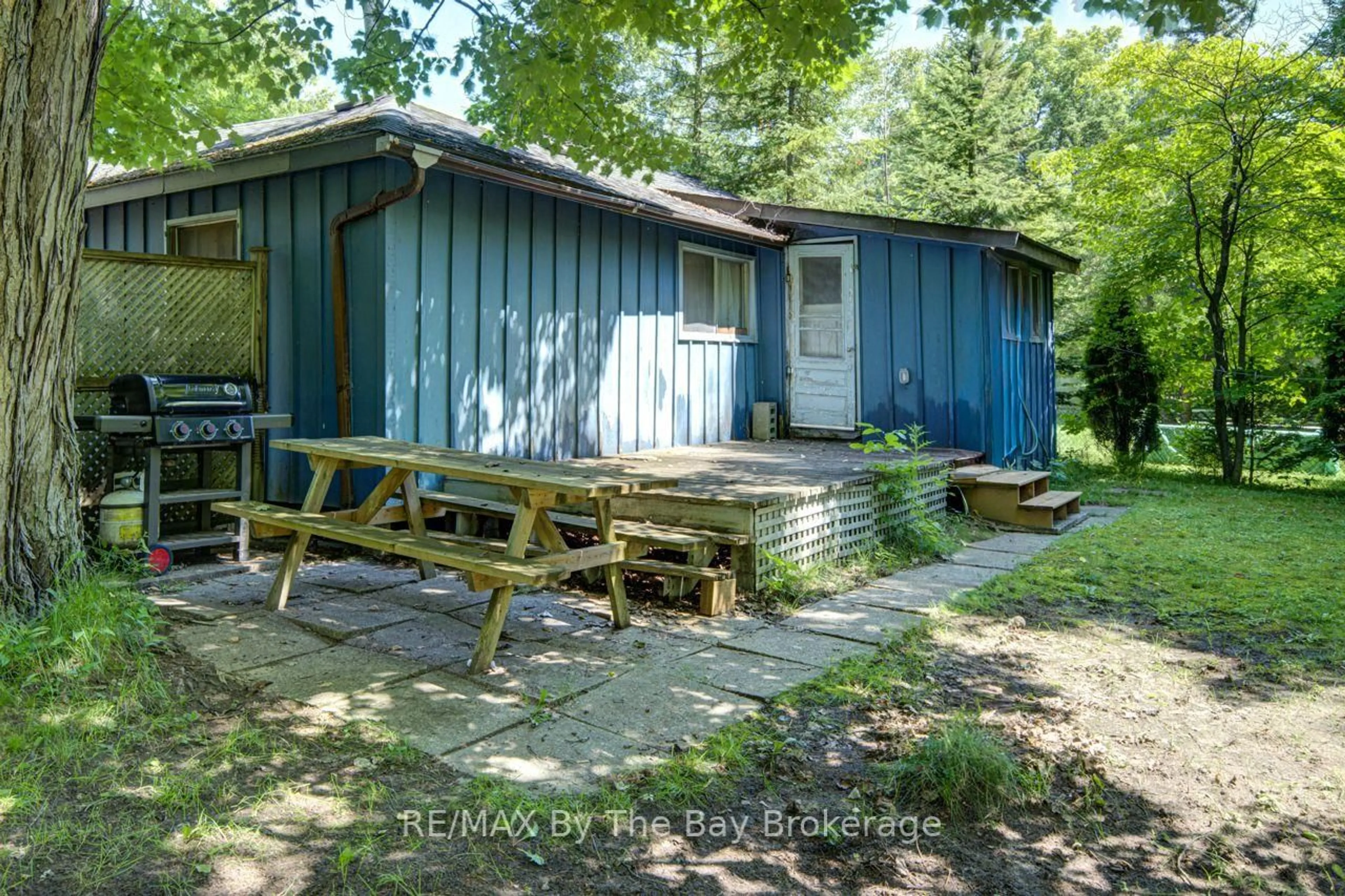 Patio, unknown for 1713 Shore Lane, Wasaga Beach Ontario L9Z 1V7