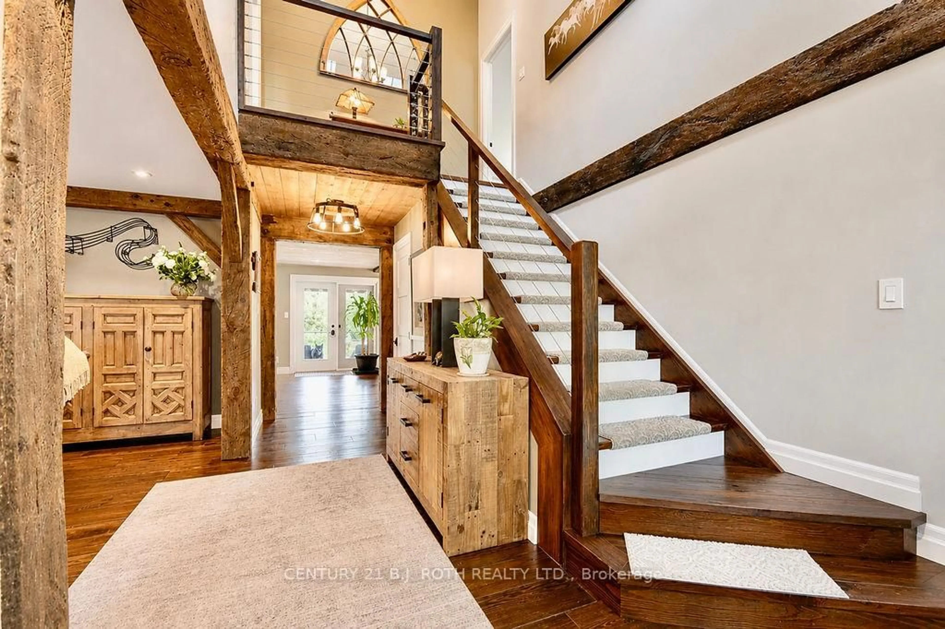 Indoor entryway for 40 South Island Tr, Ramara Ontario L0K 1B0