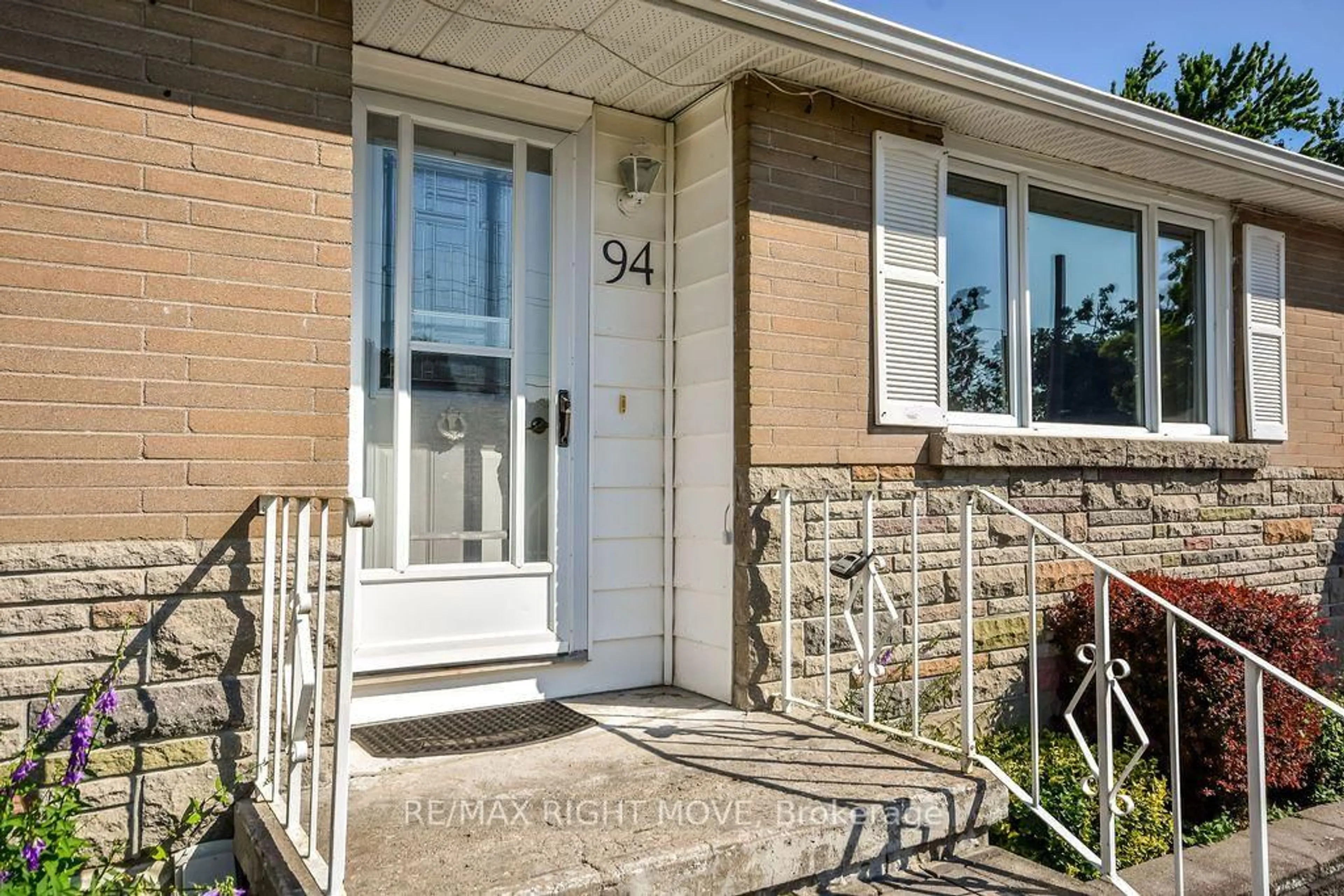 Unknown for 94 Fittons Rd, Orillia Ontario L3V 2J5