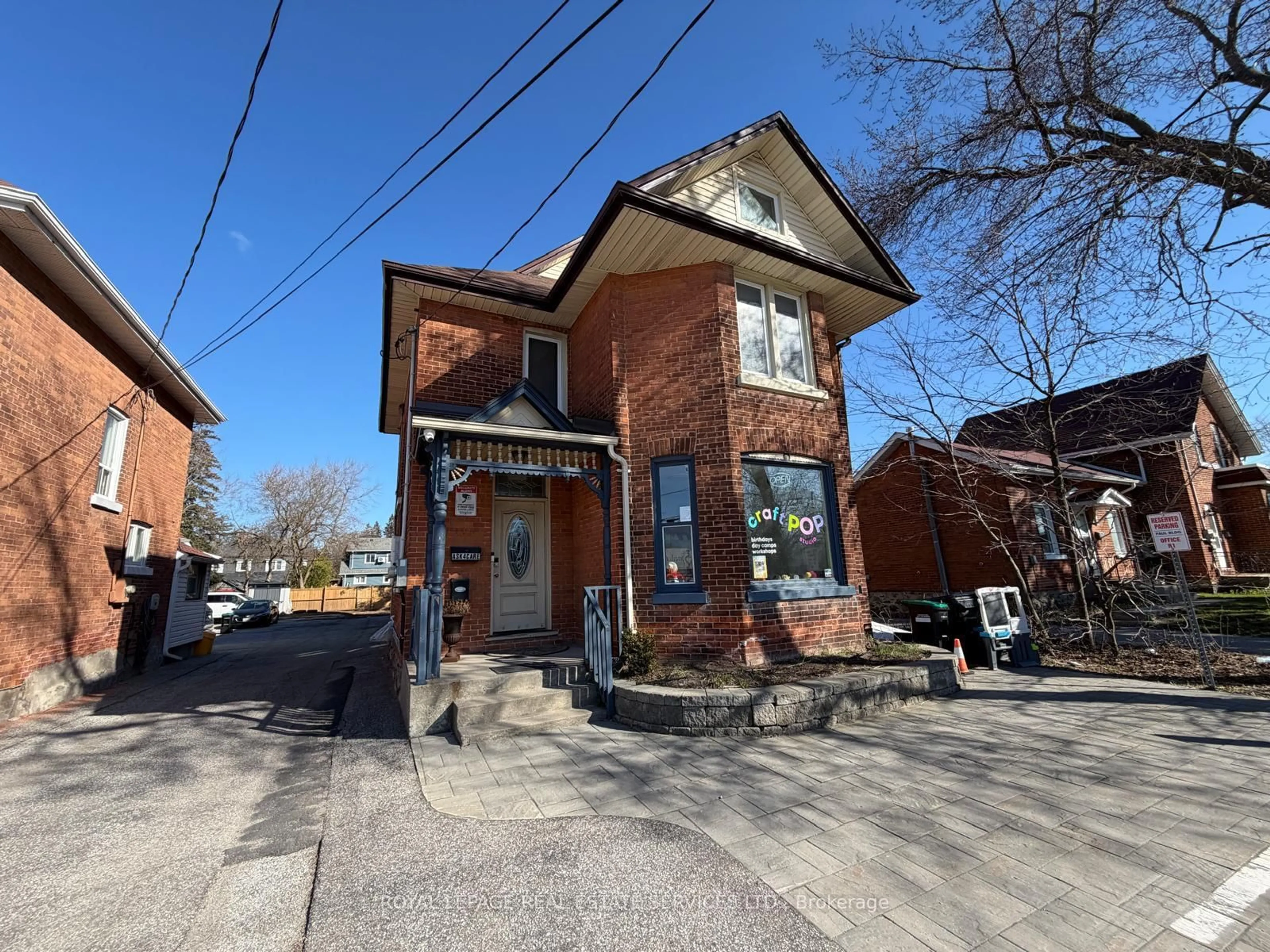 Home with brick exterior material, street for 100 Essa Rd, Barrie Ontario L4N 3K7
