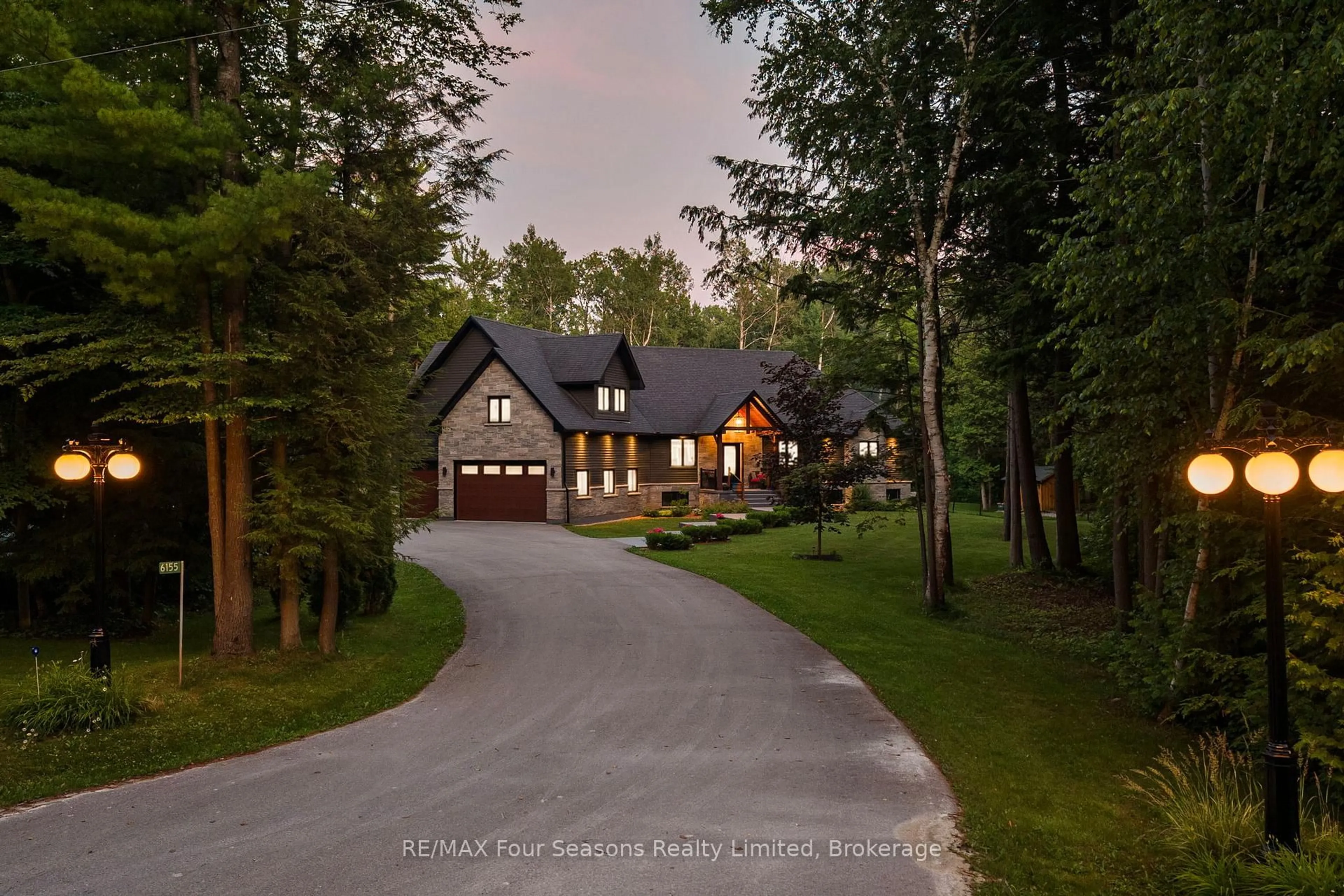 A pic from outside/outdoor area/front of a property/back of a property/a pic from drone, street for 6155 27/28 Nottawasaga Sdrd, Clearview Ontario L0M 1S0