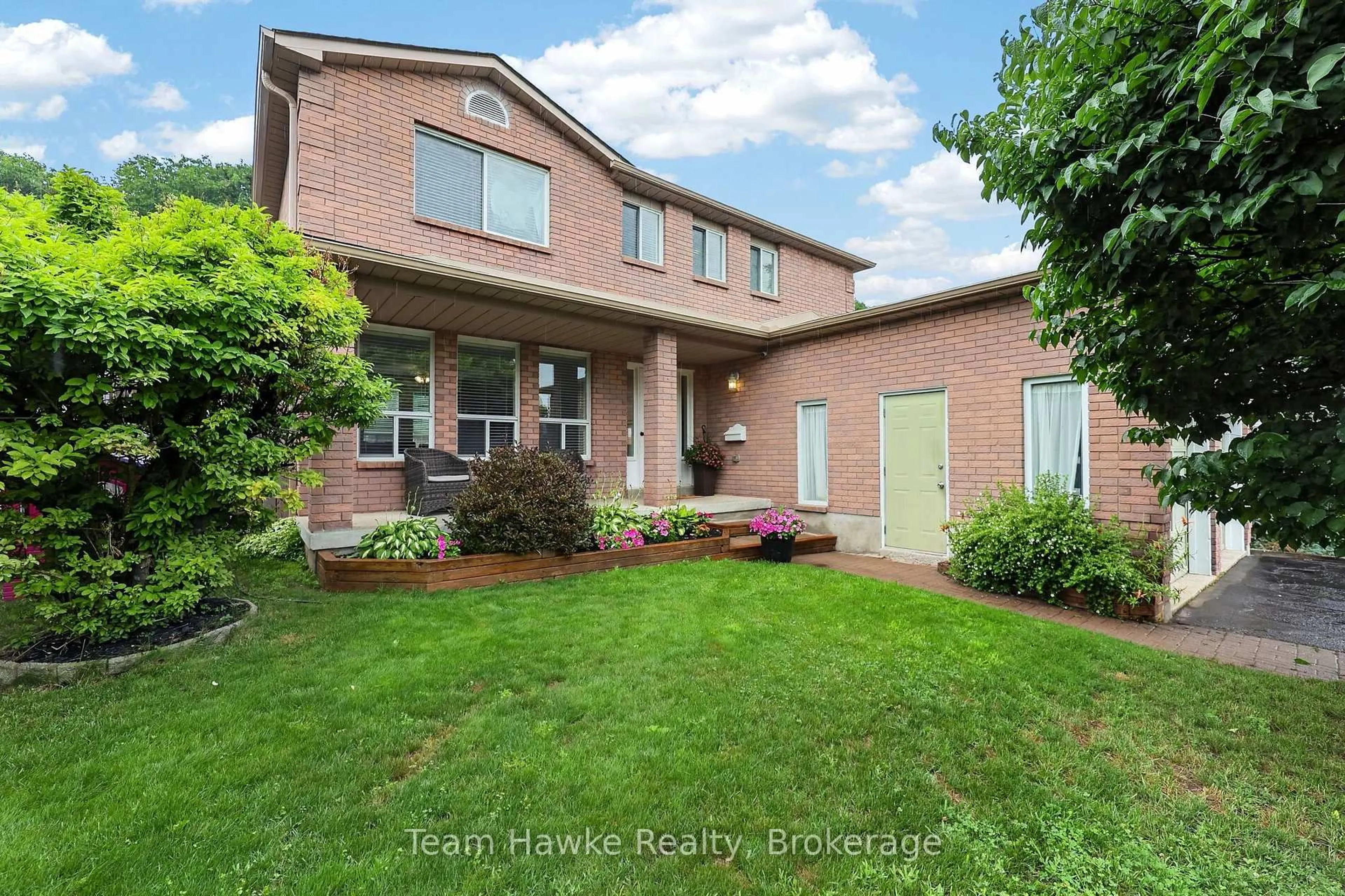 Home with brick exterior material, street for 1085 Dina Cres, Midland Ontario L4R 5C6