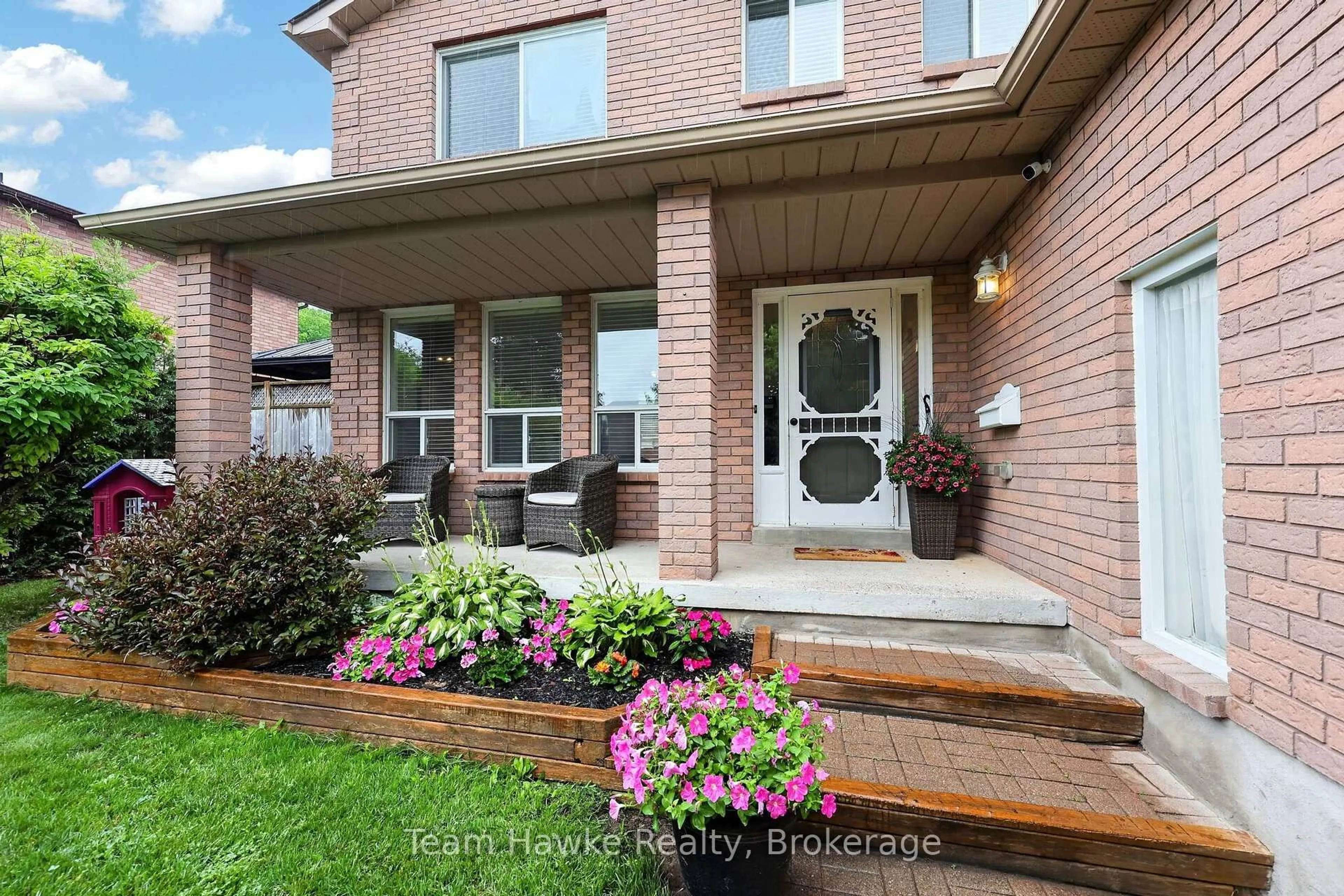 Home with brick exterior material, street for 1085 Dina Cres, Midland Ontario L4R 5C6