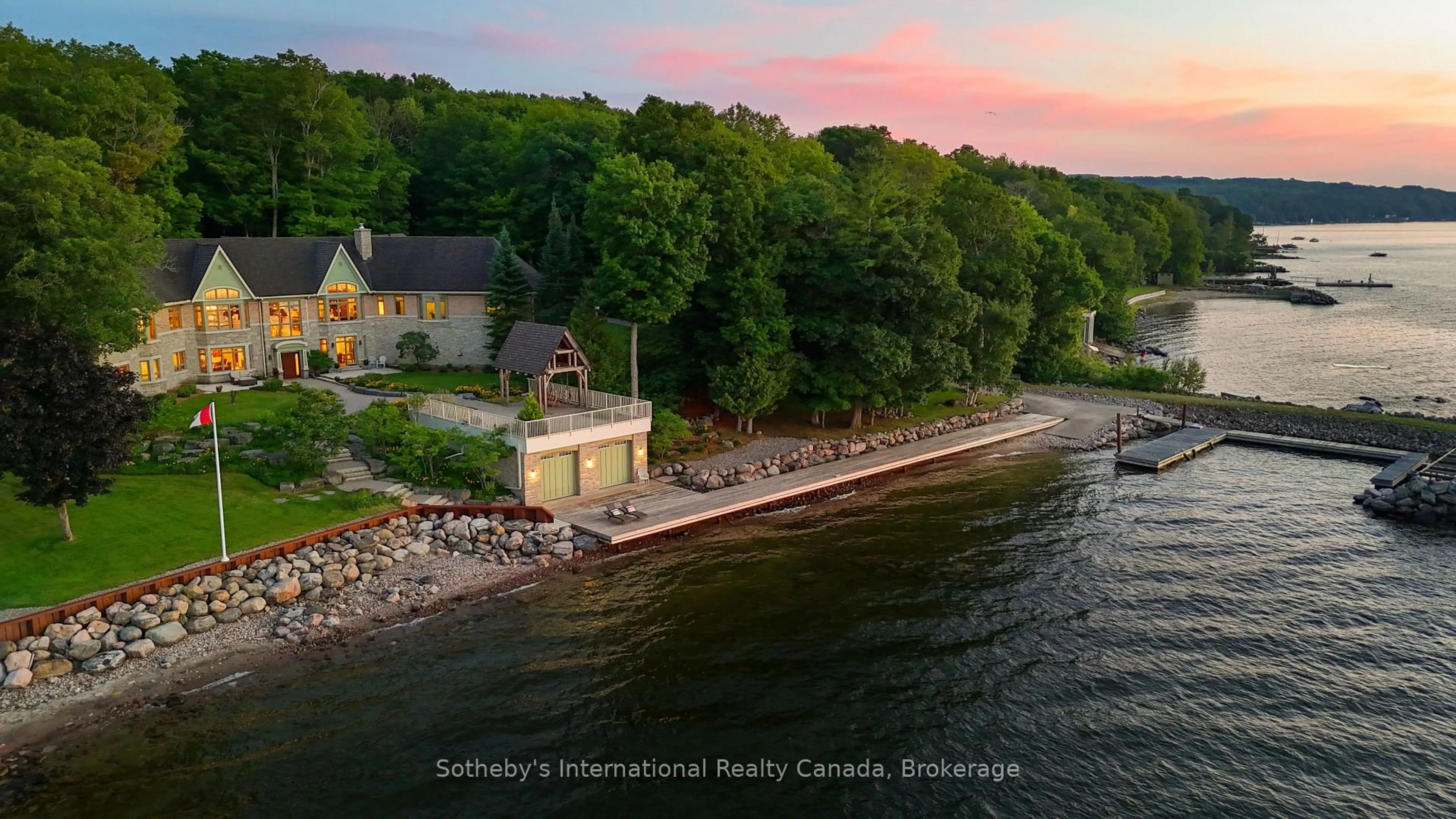 A pic from outside/outdoor area/front of a property/back of a property/a pic from drone, water/lake/river/ocean view for 250 Gordon Dr, Penetanguishene Ontario L9M 1Y4