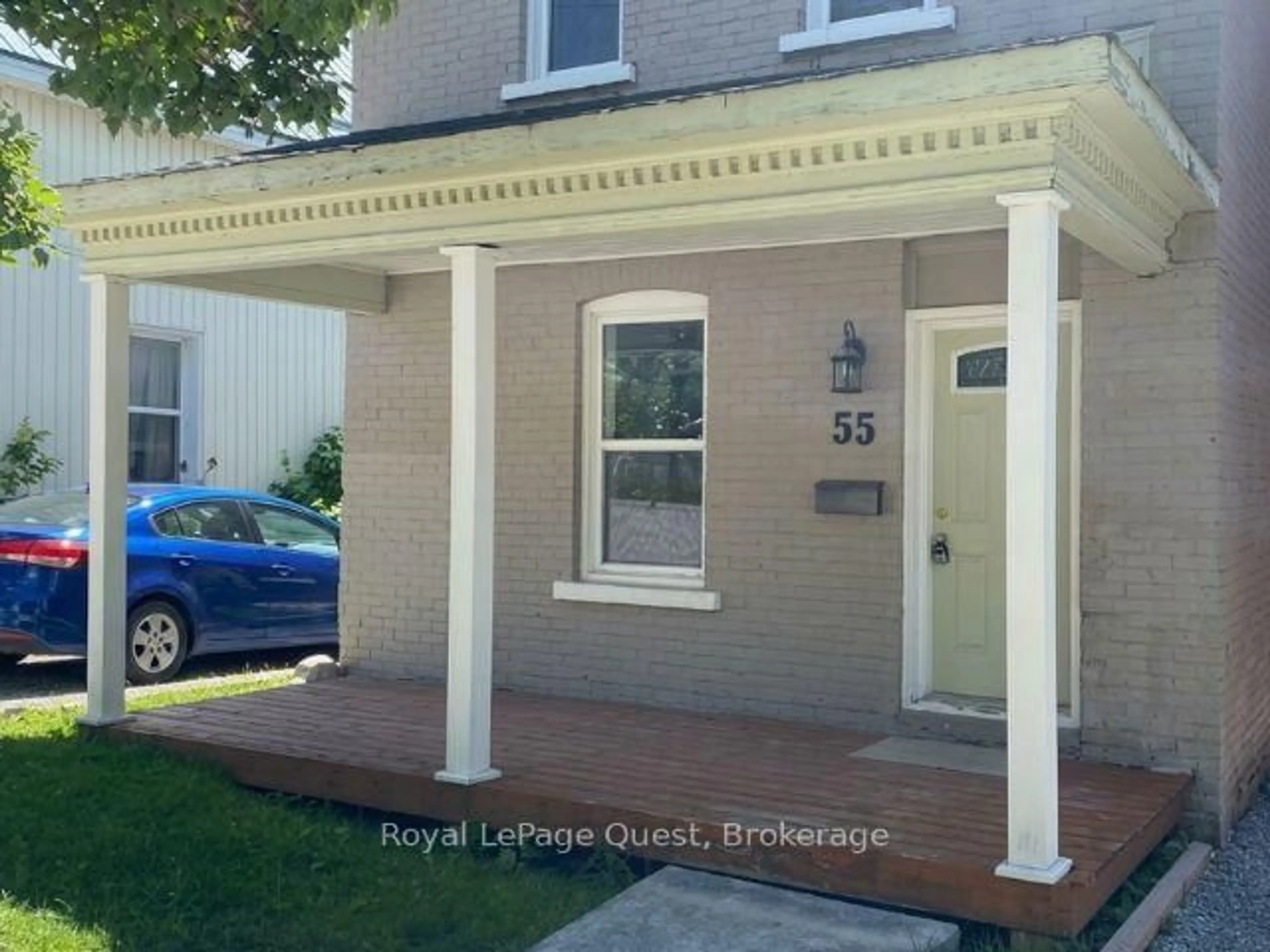 Home with vinyl exterior material, street for 55 Elgin St, Orillia Ontario L3V 1S1