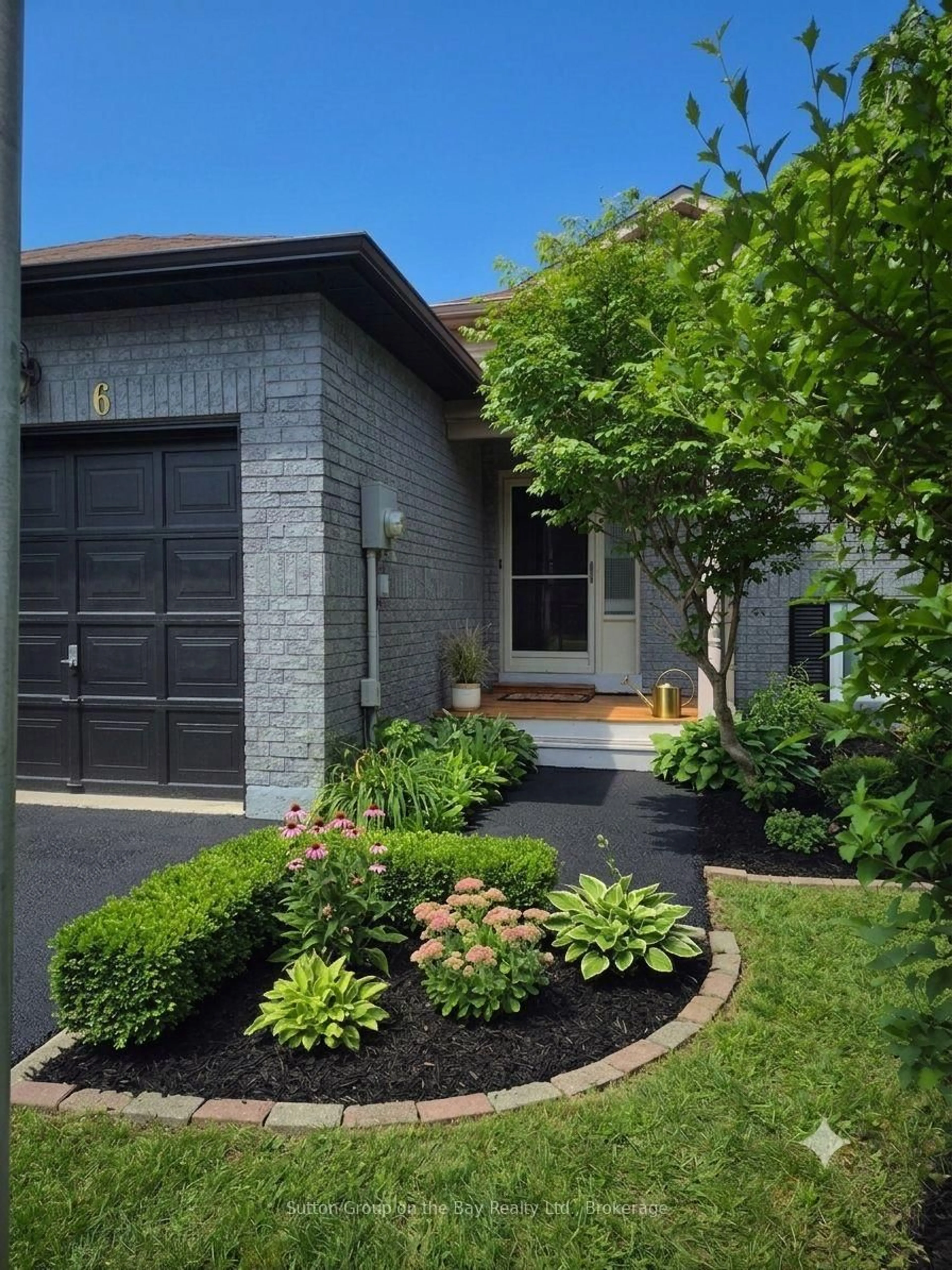 Home with brick exterior material, street for 6 Donald Cres, Wasaga Beach Ontario L9Z 1E1