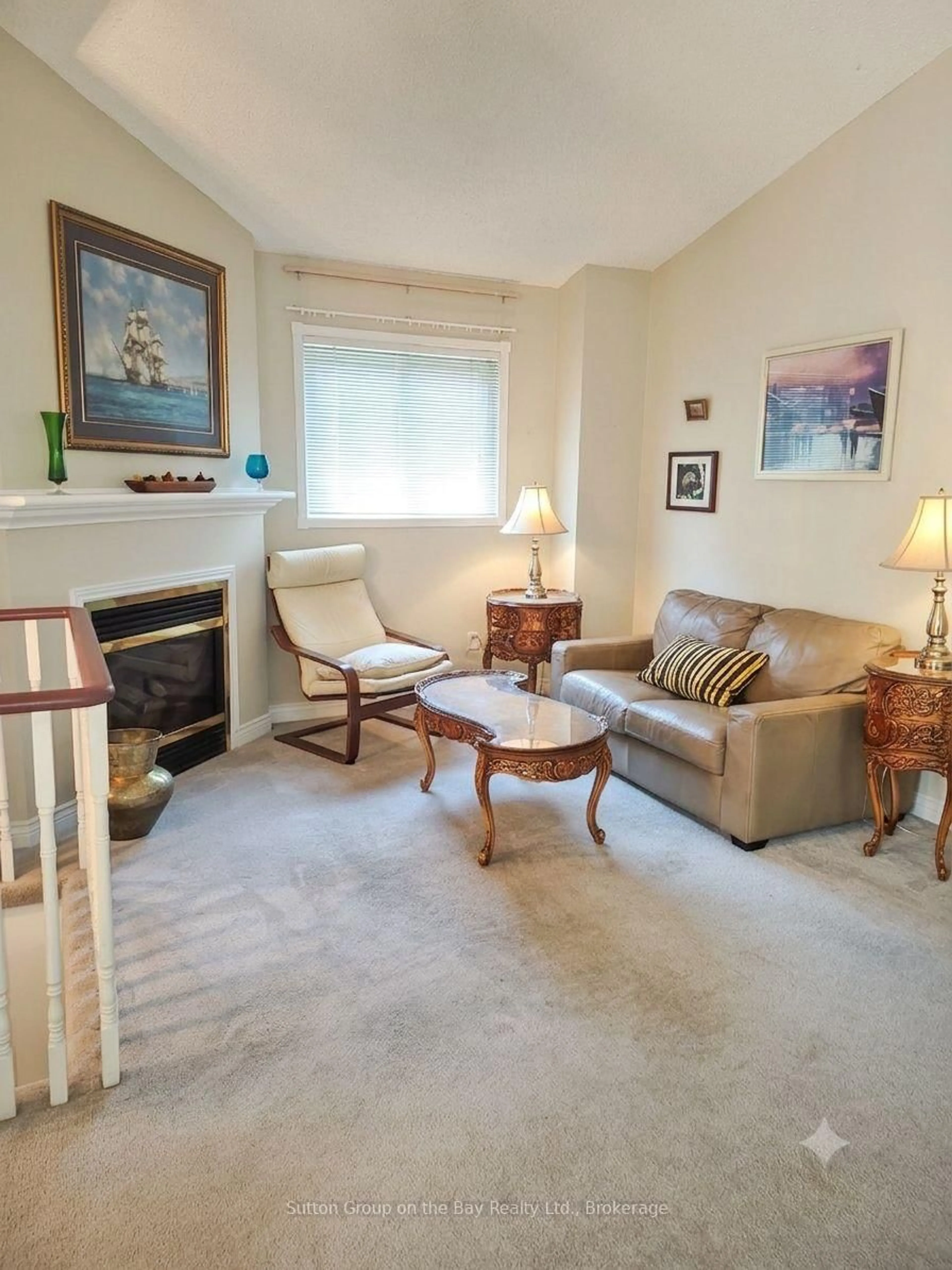 Living room with furniture, unknown for 6 Donald Cres, Wasaga Beach Ontario L9Z 1E1