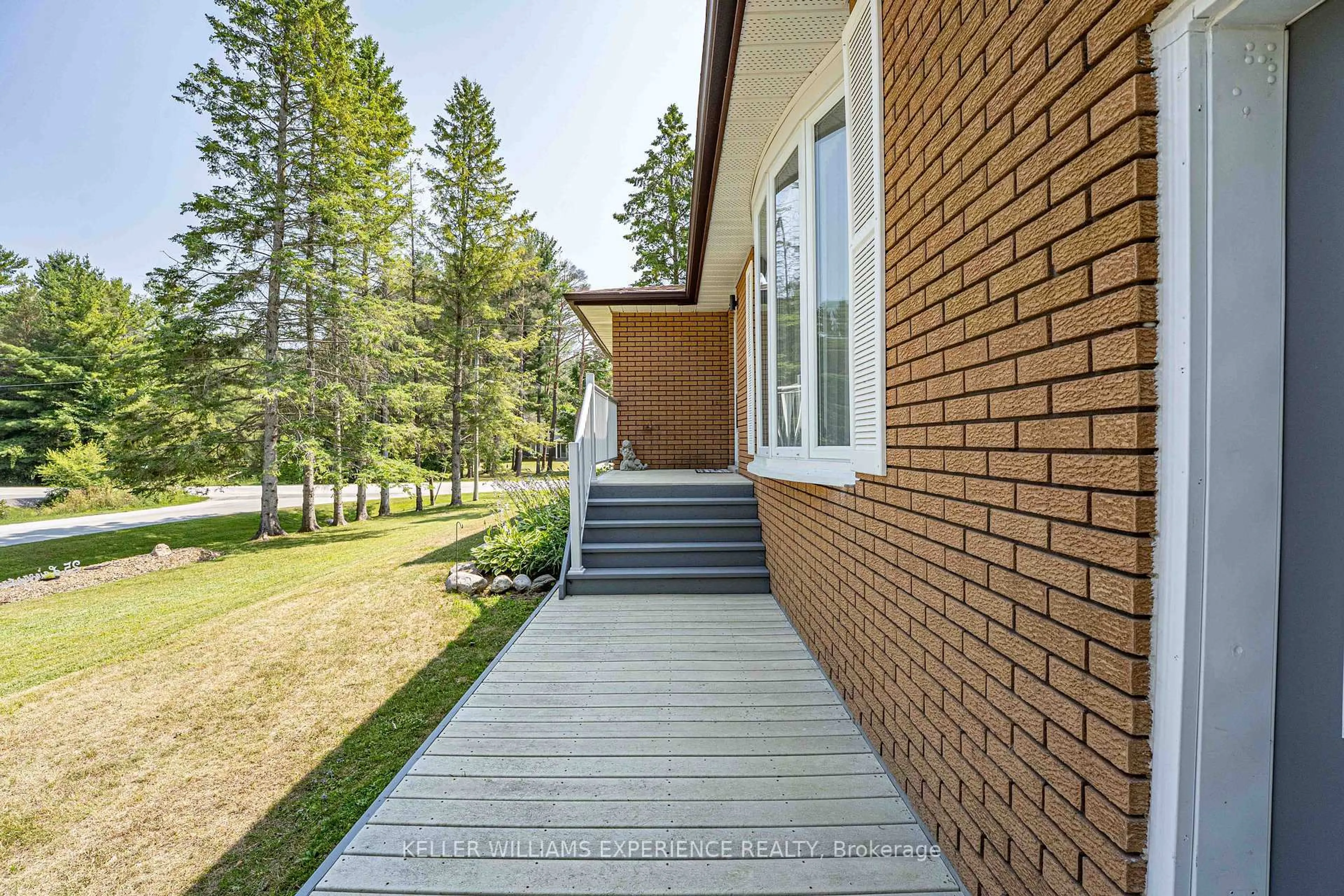 Home with brick exterior material, street for 25 LAMERS Cres, Clearview Ontario L0M 1N0