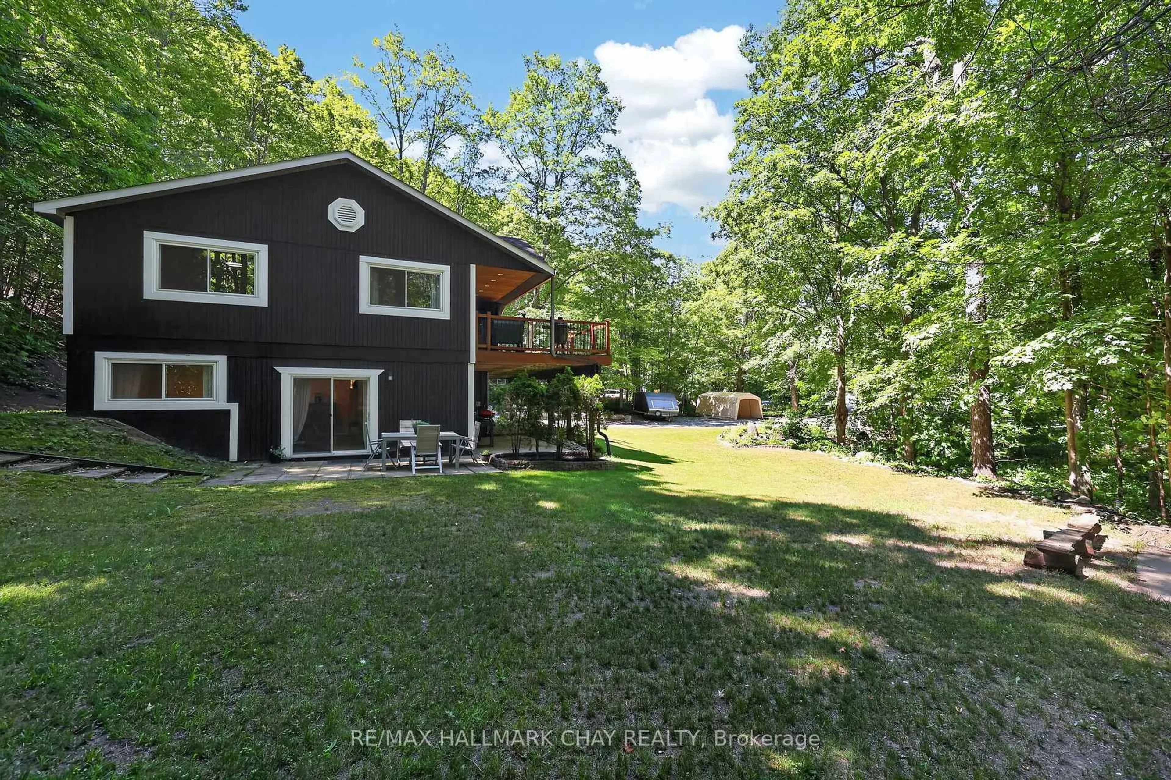 A pic from outside/outdoor area/front of a property/back of a property/a pic from drone, forest/trees view for 23 ALGONQUIN Tr, Oro-Medonte Ontario L0K 1E0