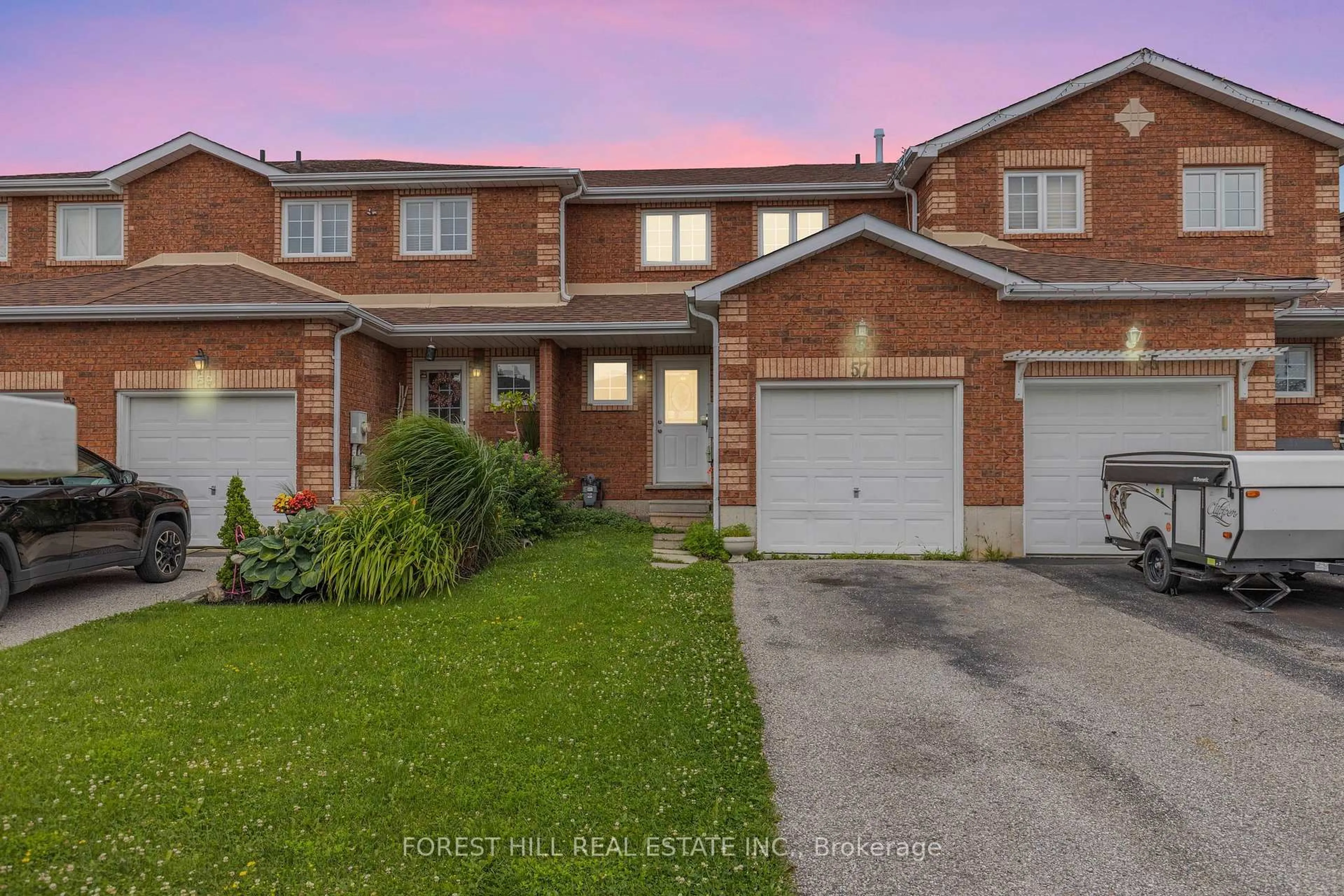 A pic from outside/outdoor area/front of a property/back of a property/a pic from drone, street for 57 Michael Cres, Barrie Ontario L4M 6Z2