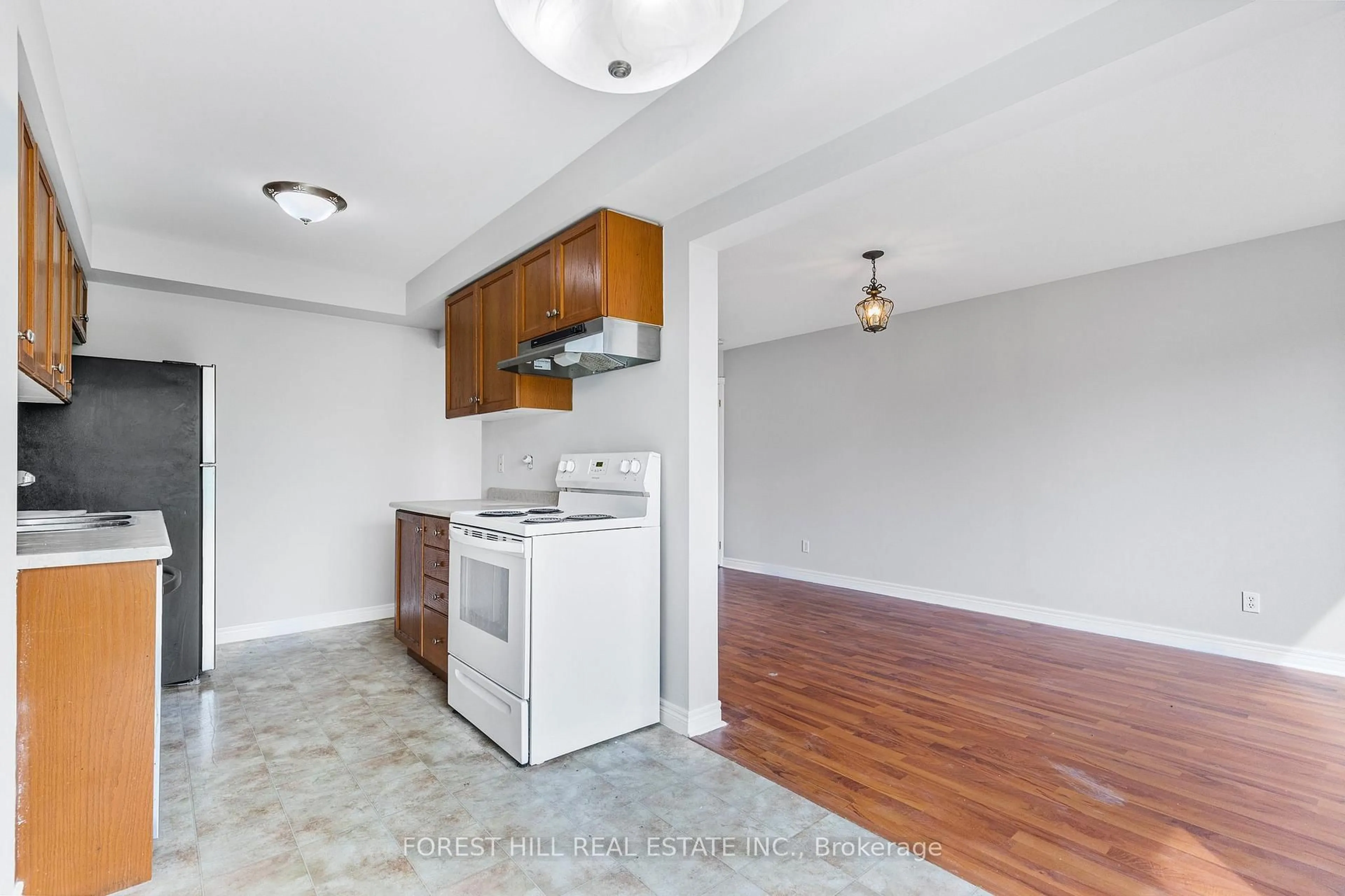 Standard kitchen, unknown for 57 Michael Cres, Barrie Ontario L4M 6Z2