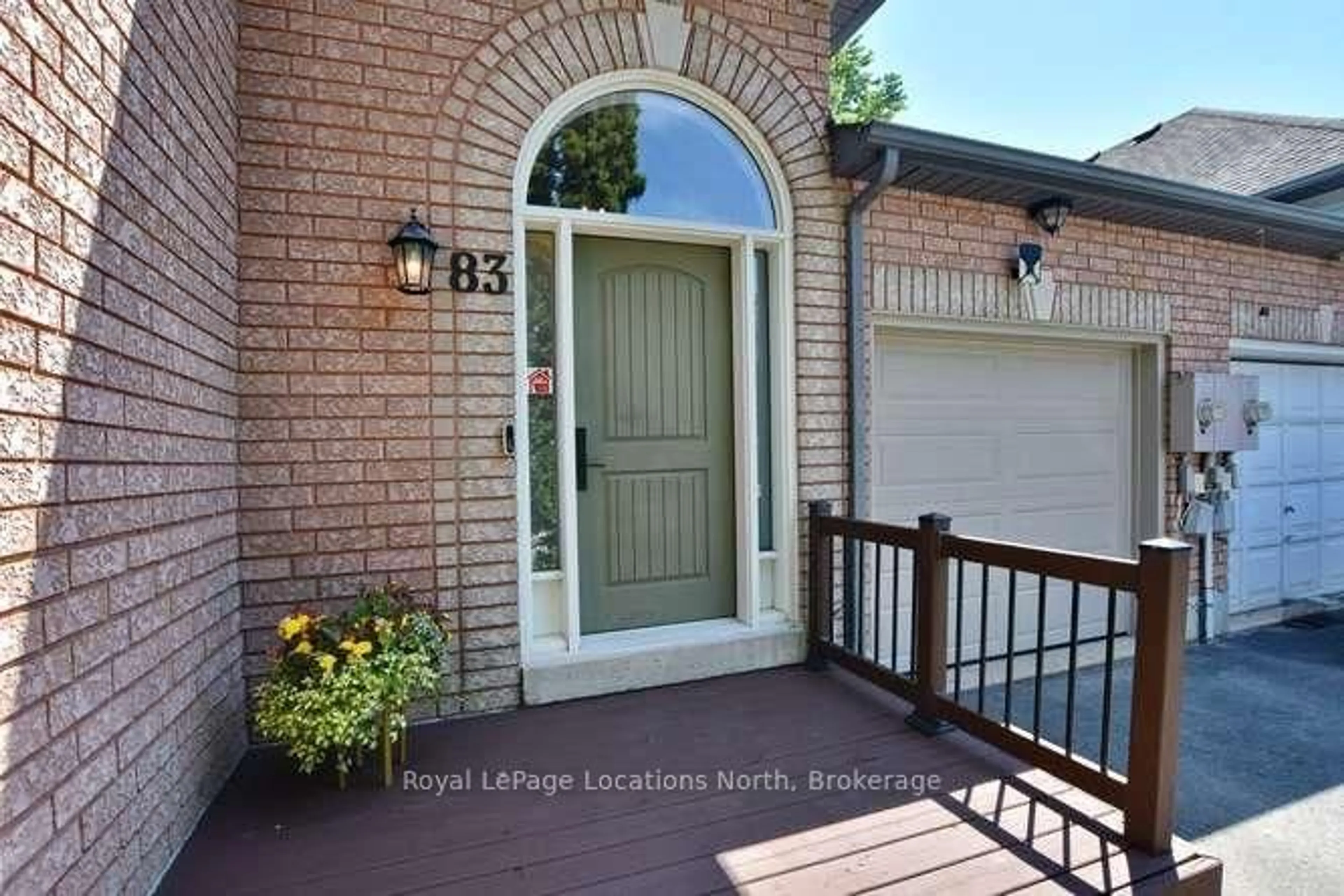 Indoor entryway for 83 Fernbrook Dr, Wasaga Beach Ontario L9Z 1G5