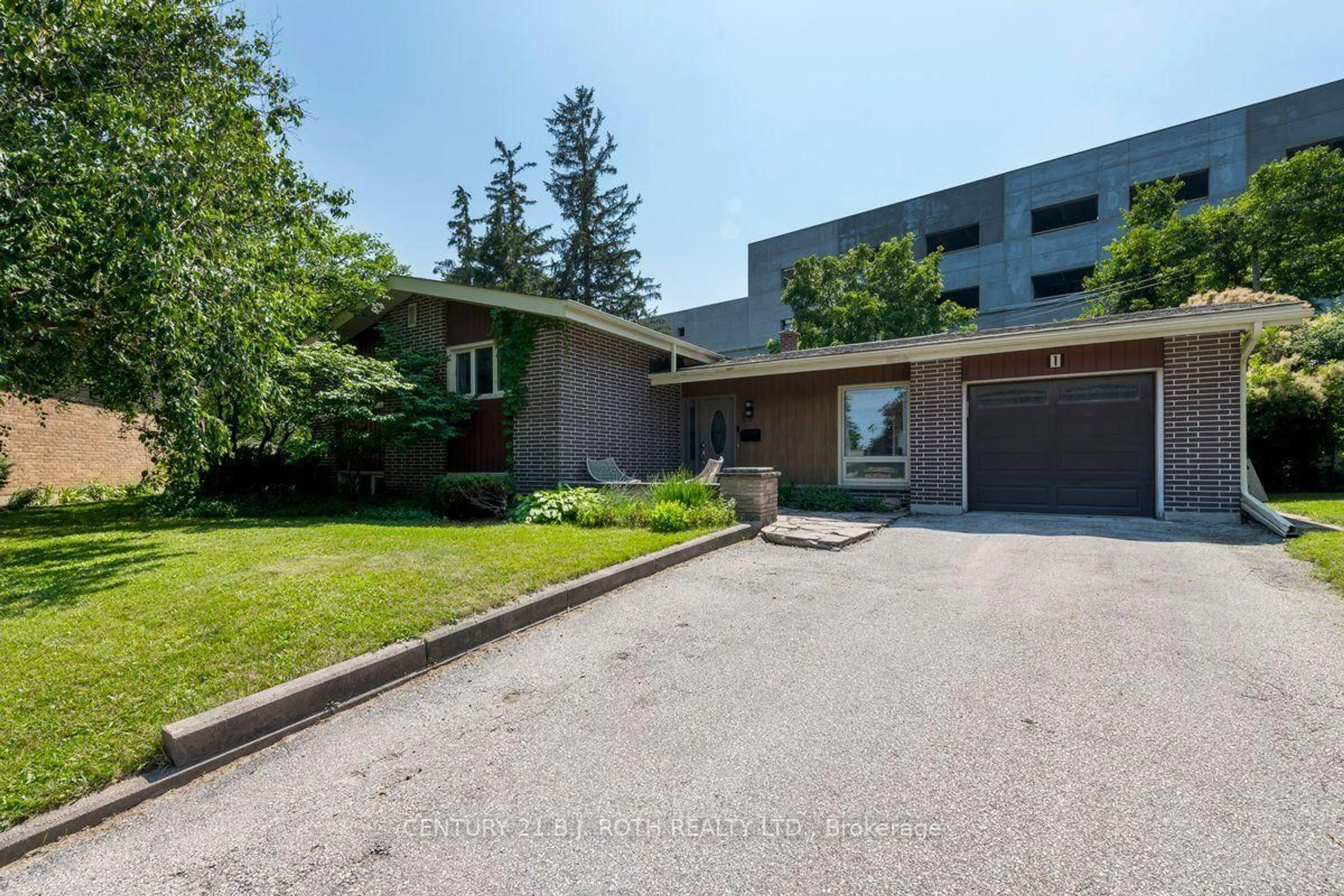 Unknown for 1 Ottaway Ave, Barrie Ontario L4M 2W6