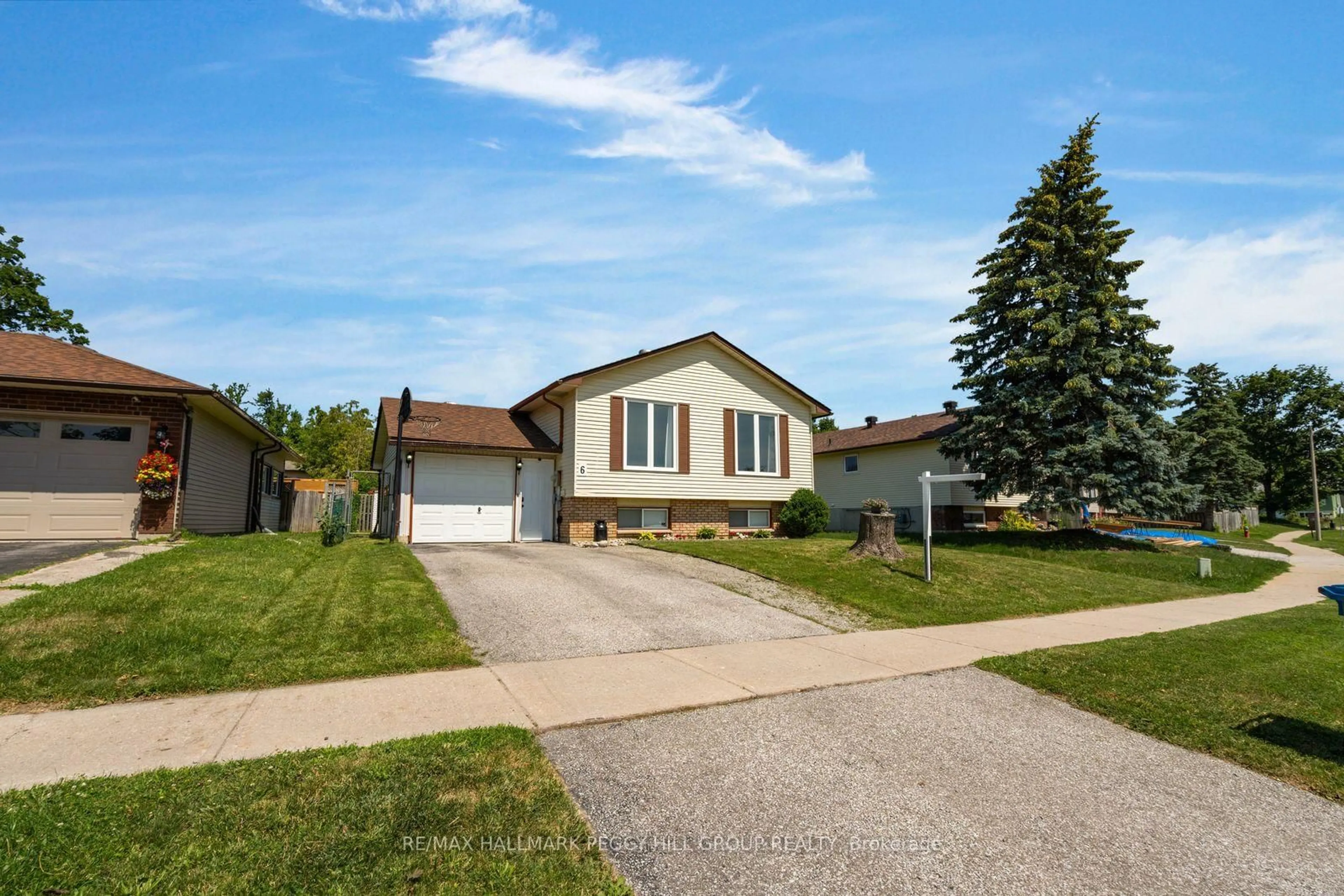 Home with vinyl exterior material, street for 6 Cindy Lee Cres, Orillia Ontario L3V 7P3