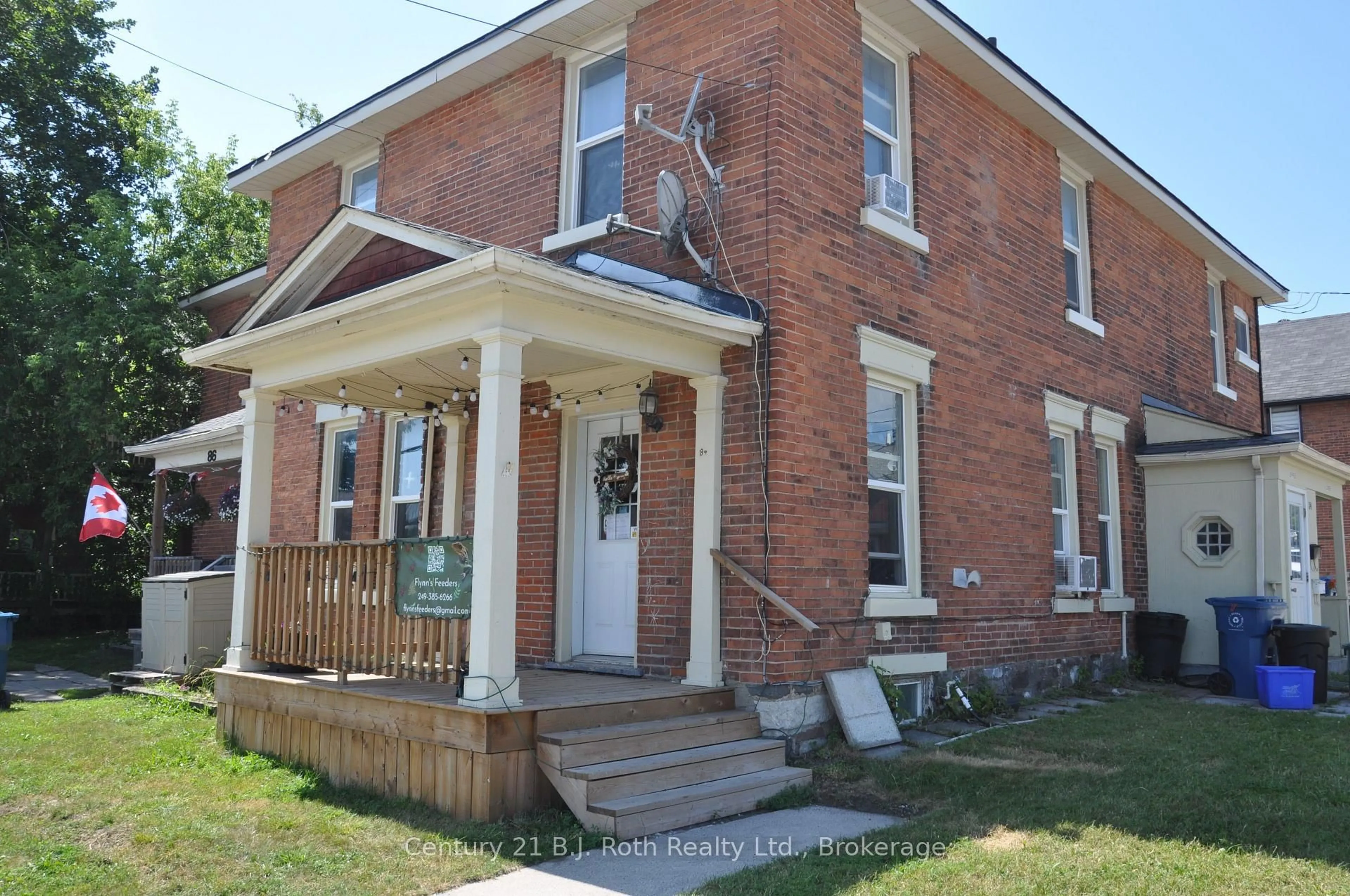 Home with brick exterior material, building for 84 Mississaga St, Orillia Ontario L3V 3B1