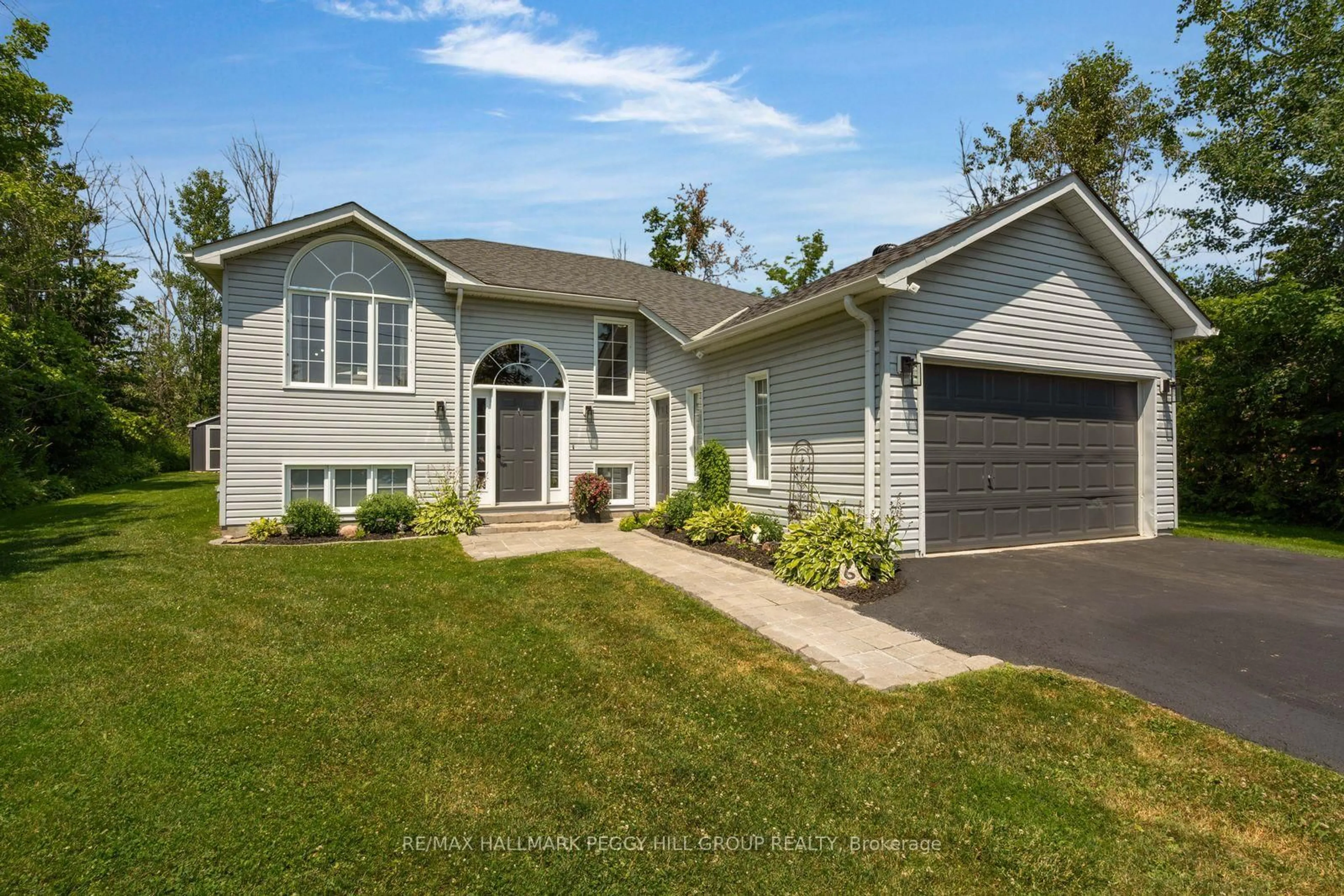 Home with vinyl exterior material, street for 6 Rosemarie Dr, Oro-Medonte Ontario L0L 1T0