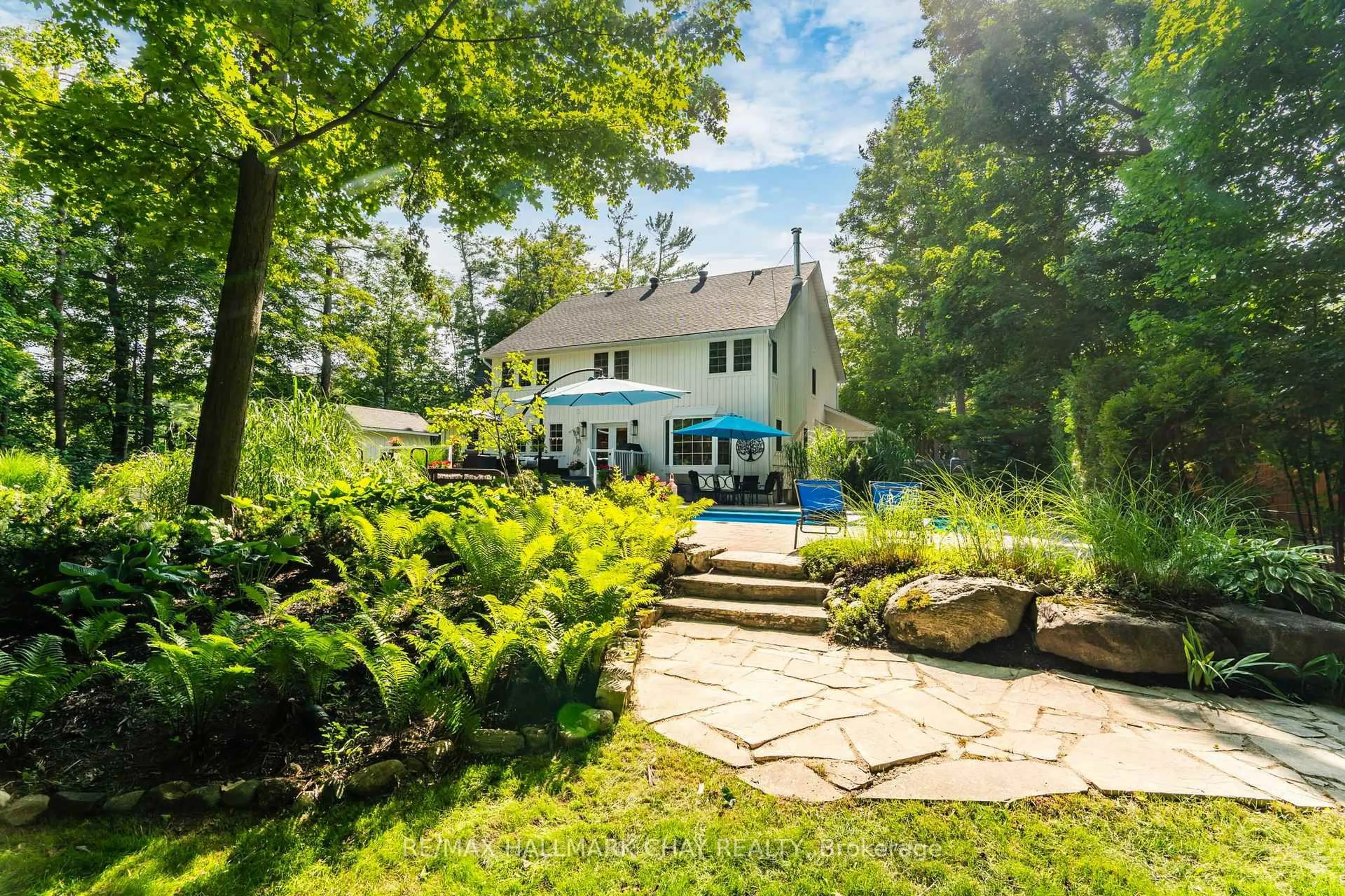 A pic from outside/outdoor area/front of a property/back of a property/a pic from drone, water/lake/river/ocean view for 18 Pine Lane, Oro-Medonte Ontario L4M 4Y8