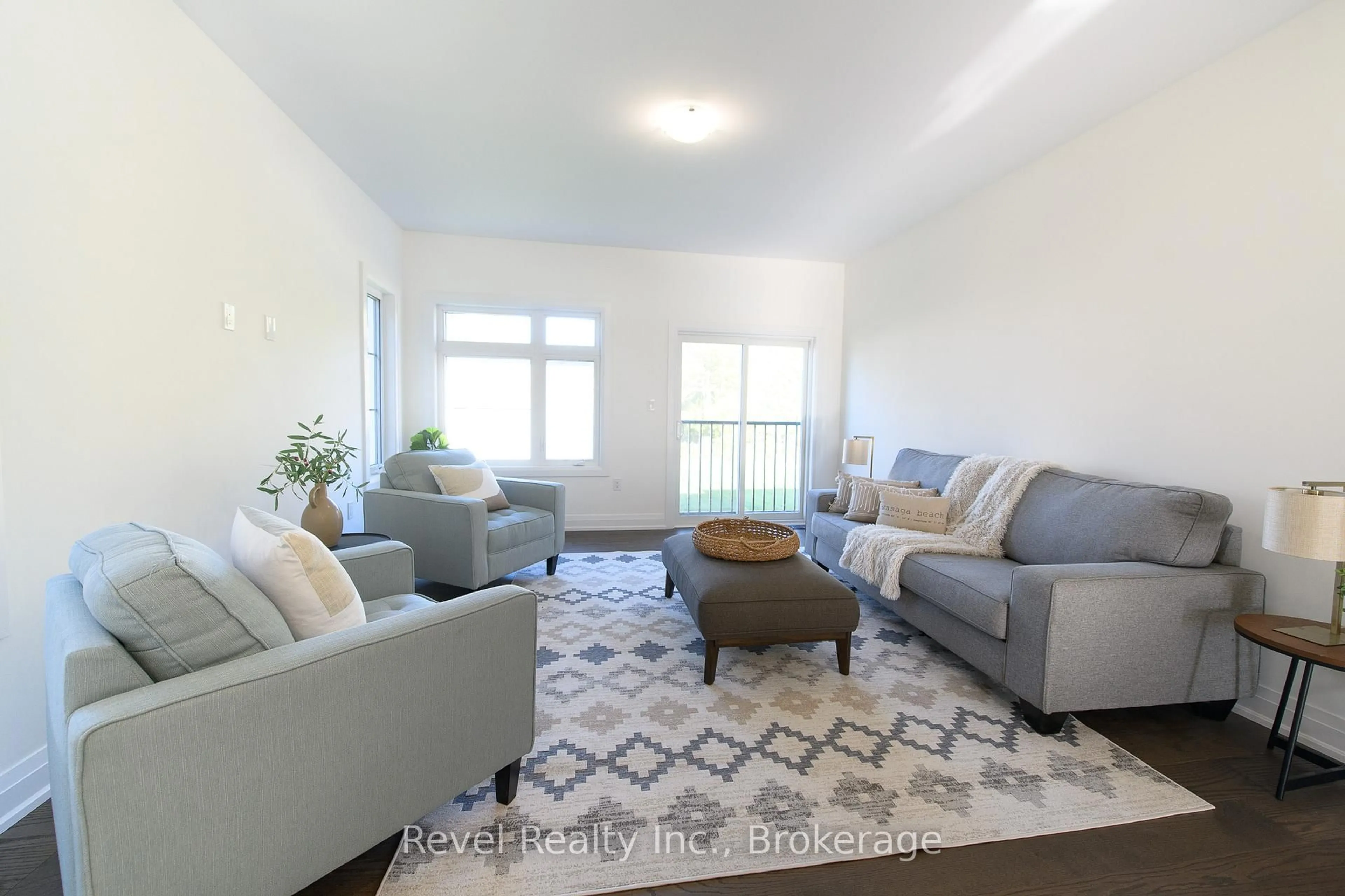 Living room with furniture, unknown for 43 Joanne Cres, Wasaga Beach Ontario L9Z 2N9