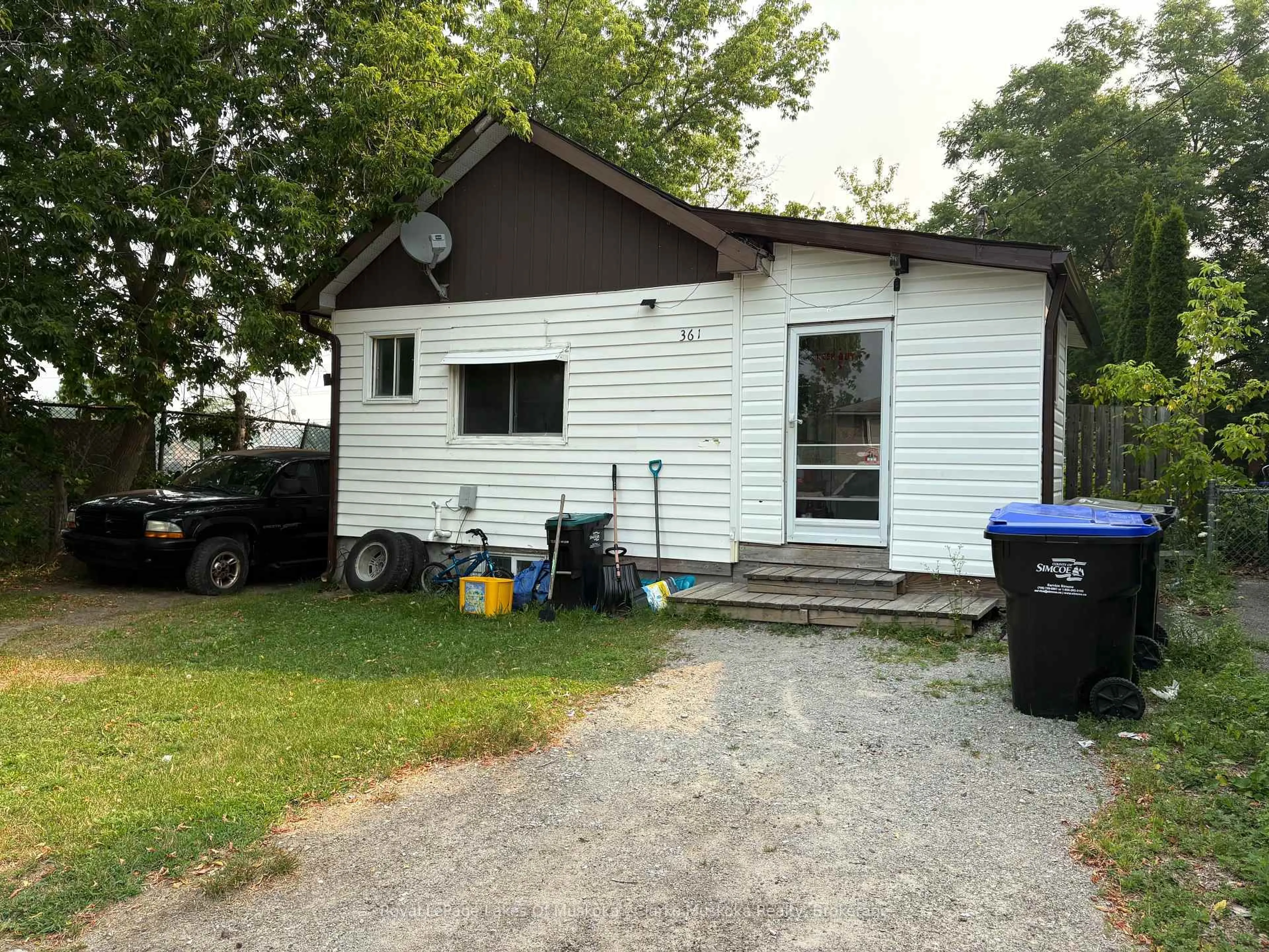 Shed for 361 Fitton St, Midland Ontario L4R 2T4