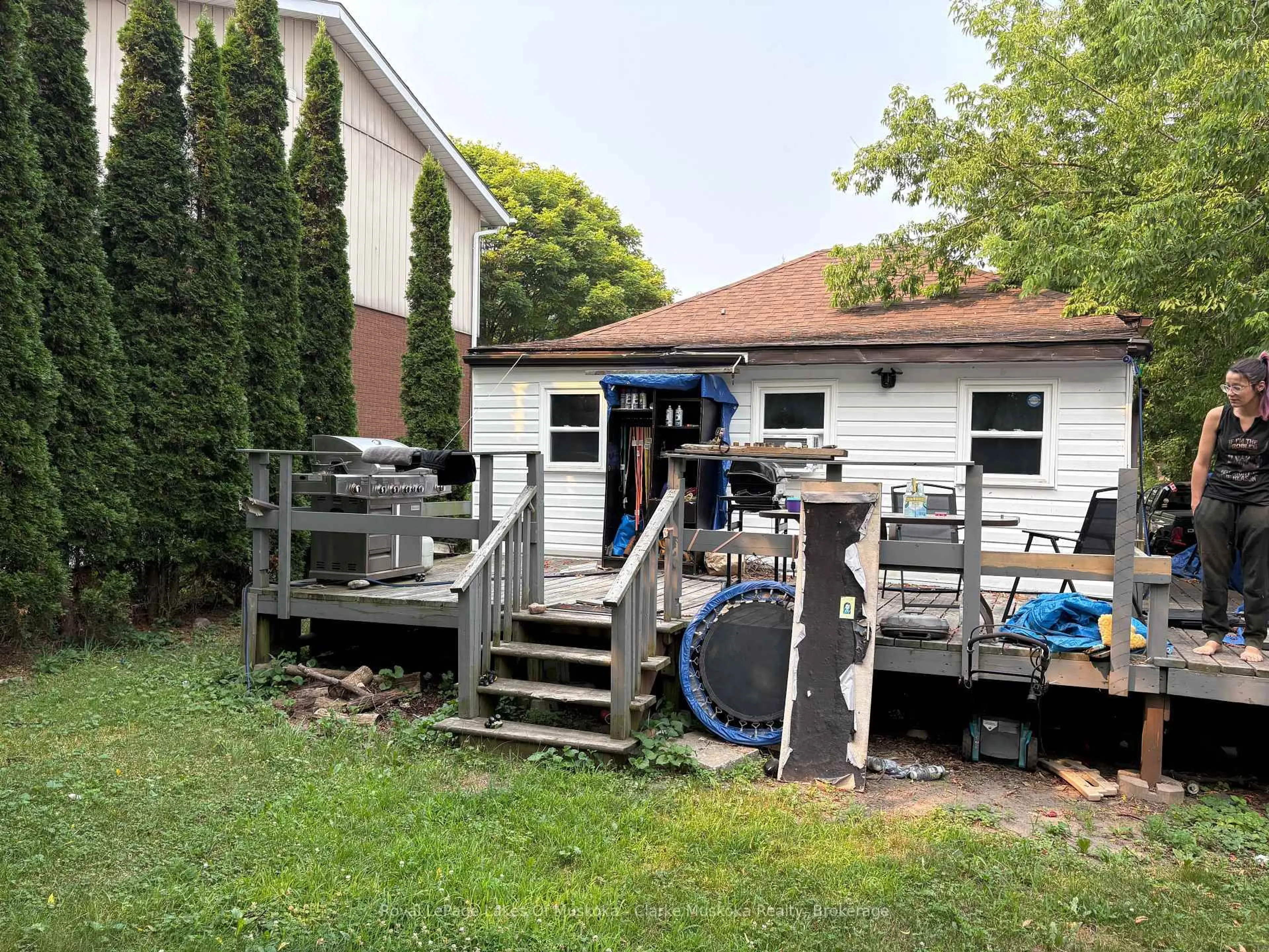Unknown for 361 Fitton St, Midland Ontario L4R 2T4