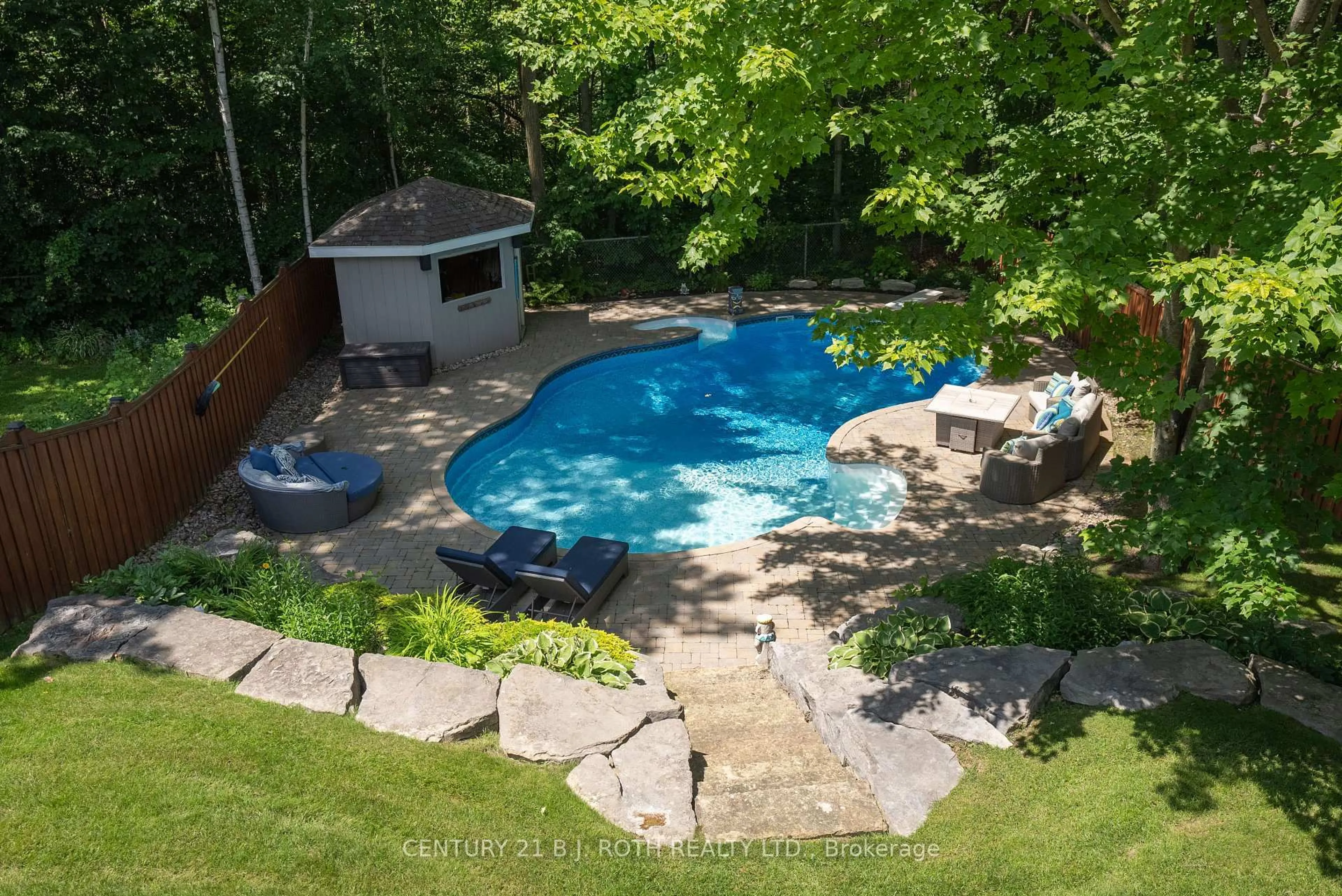 Pool for 67 GRANT'S Way, Barrie Ontario L4N 0J6