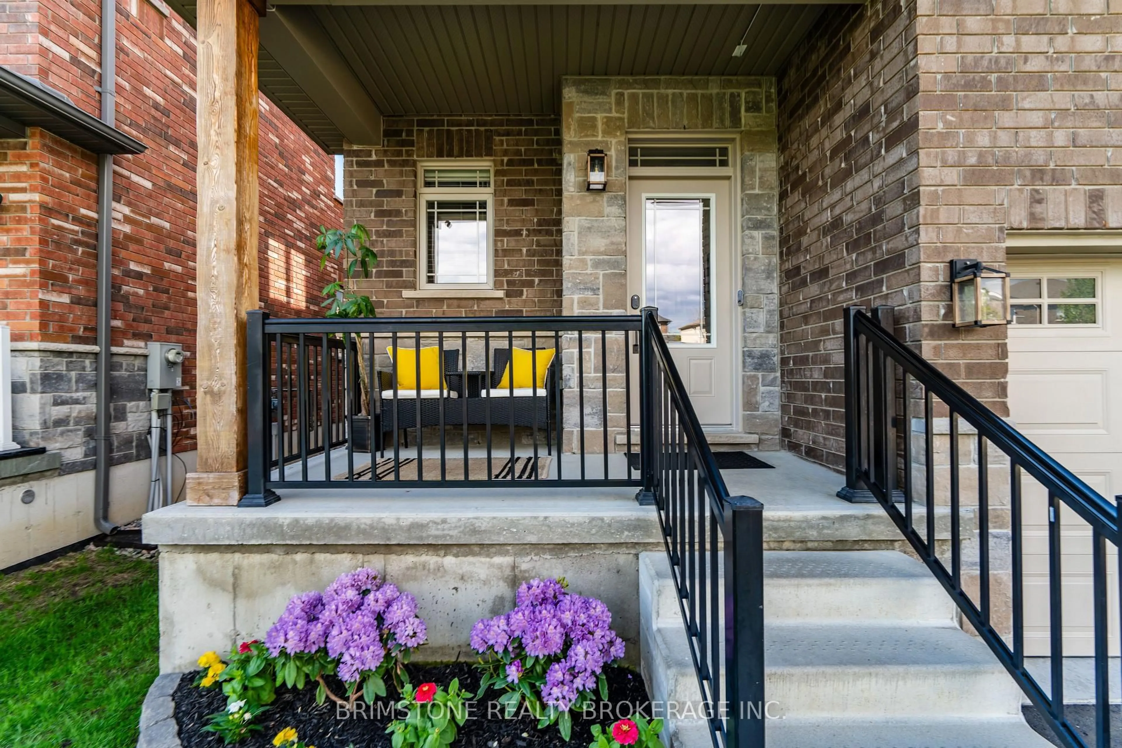 Unknown for 15 Lowry Crt, Barrie Ontario L4N 7N3