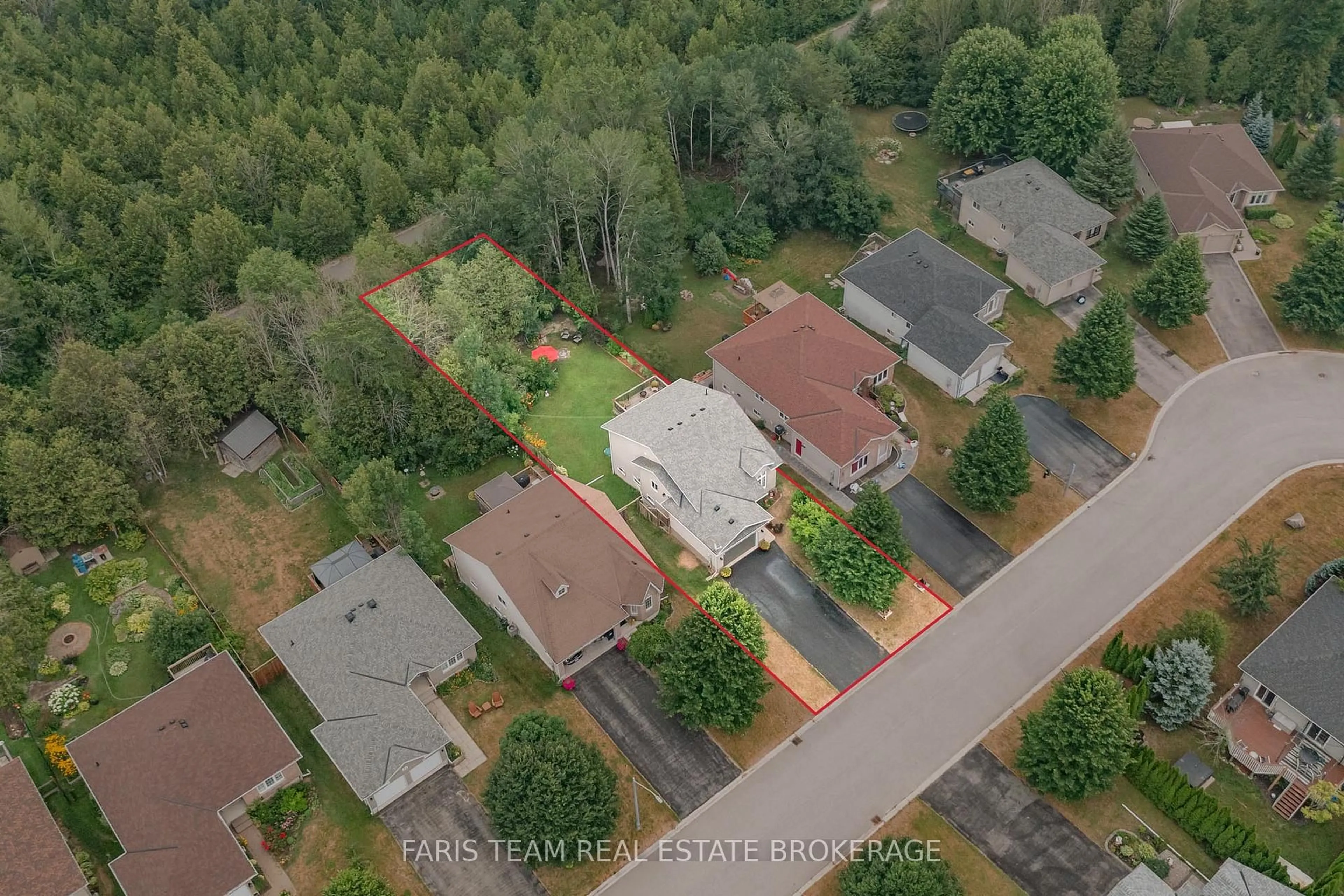 A pic from outside/outdoor area/front of a property/back of a property/a pic from drone, forest/trees view for 47 Georgias Walk, Tay Ontario L0K 2A0