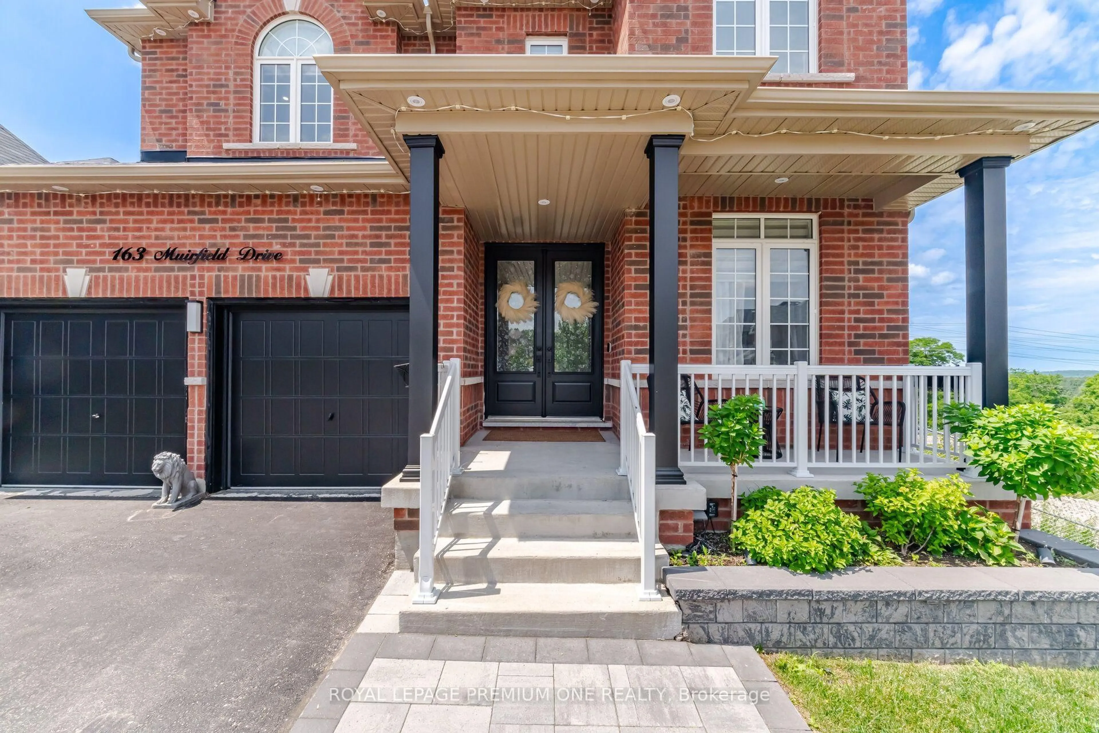 Home with brick exterior material, street for 163 Muirfield Dr, Barrie Ontario L4N 5S4