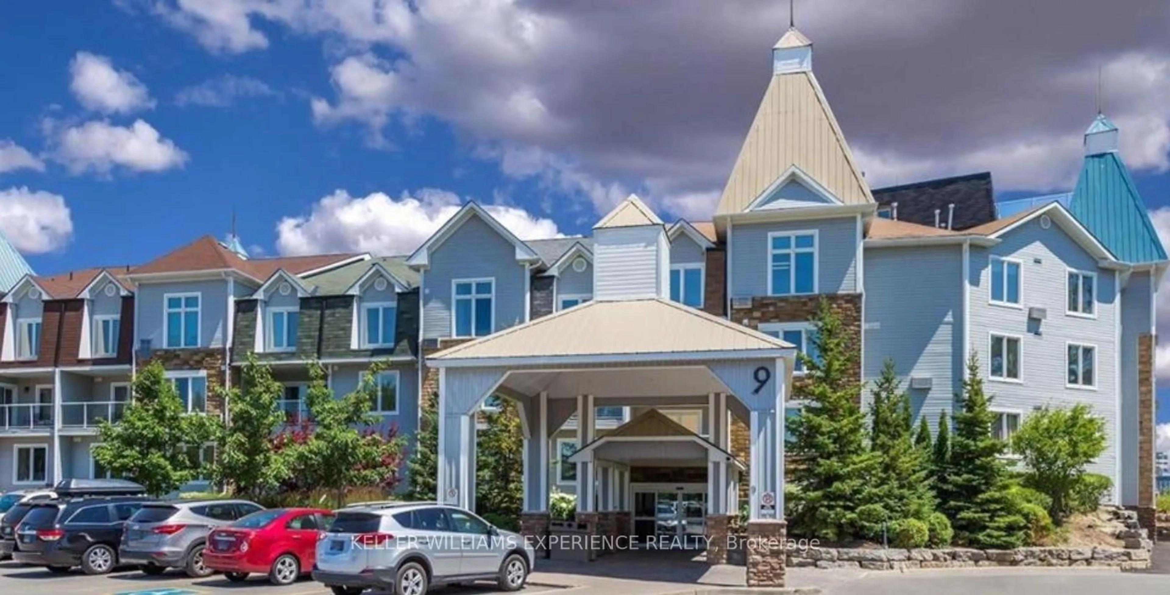 Indoor foyer for 9 Harbour St #3112/14, Collingwood Ontario L9Y 5B5