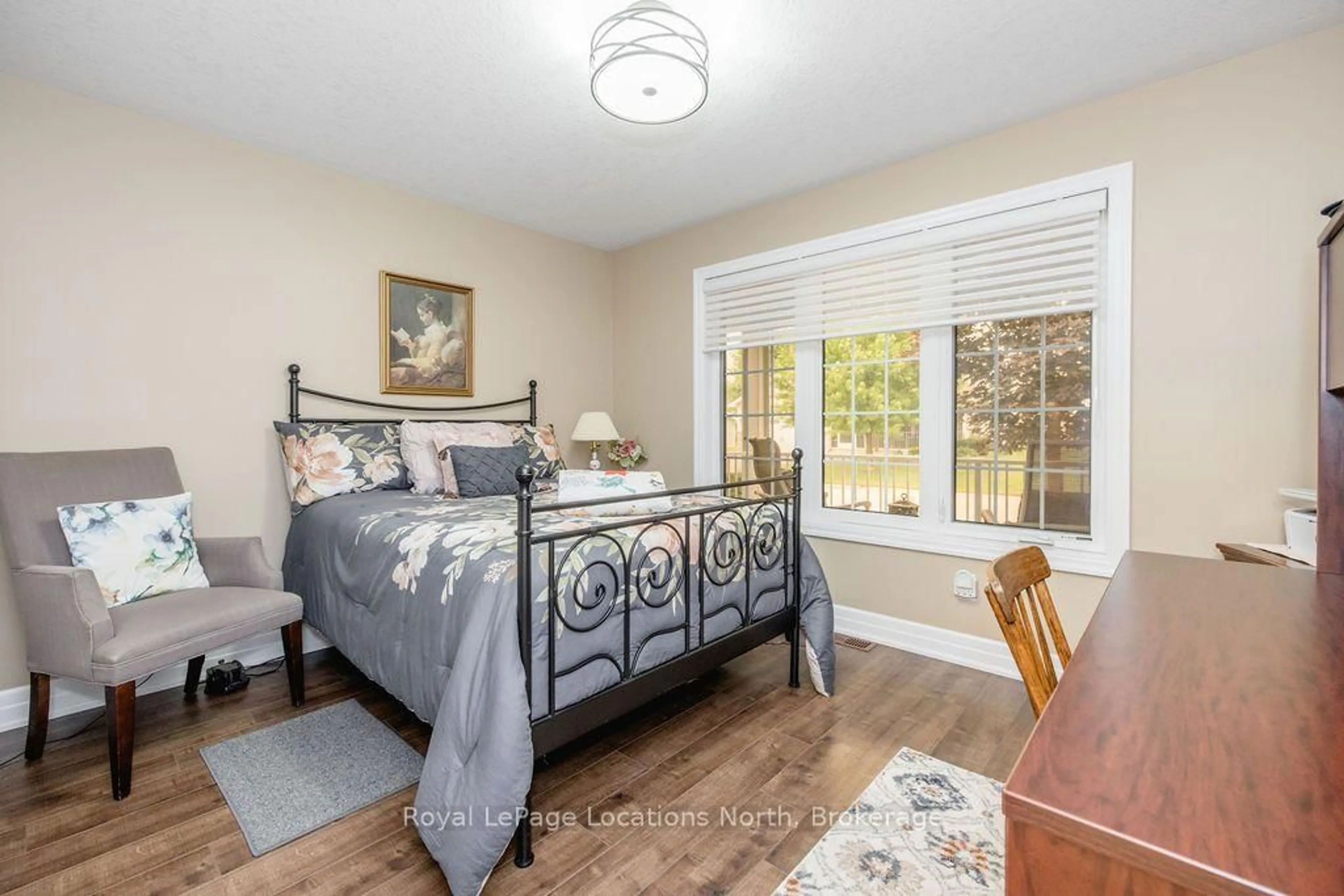 Bedroom with bed, unknown for 6 Tennessee Ave, Wasaga Beach Ontario L9Z 3A8