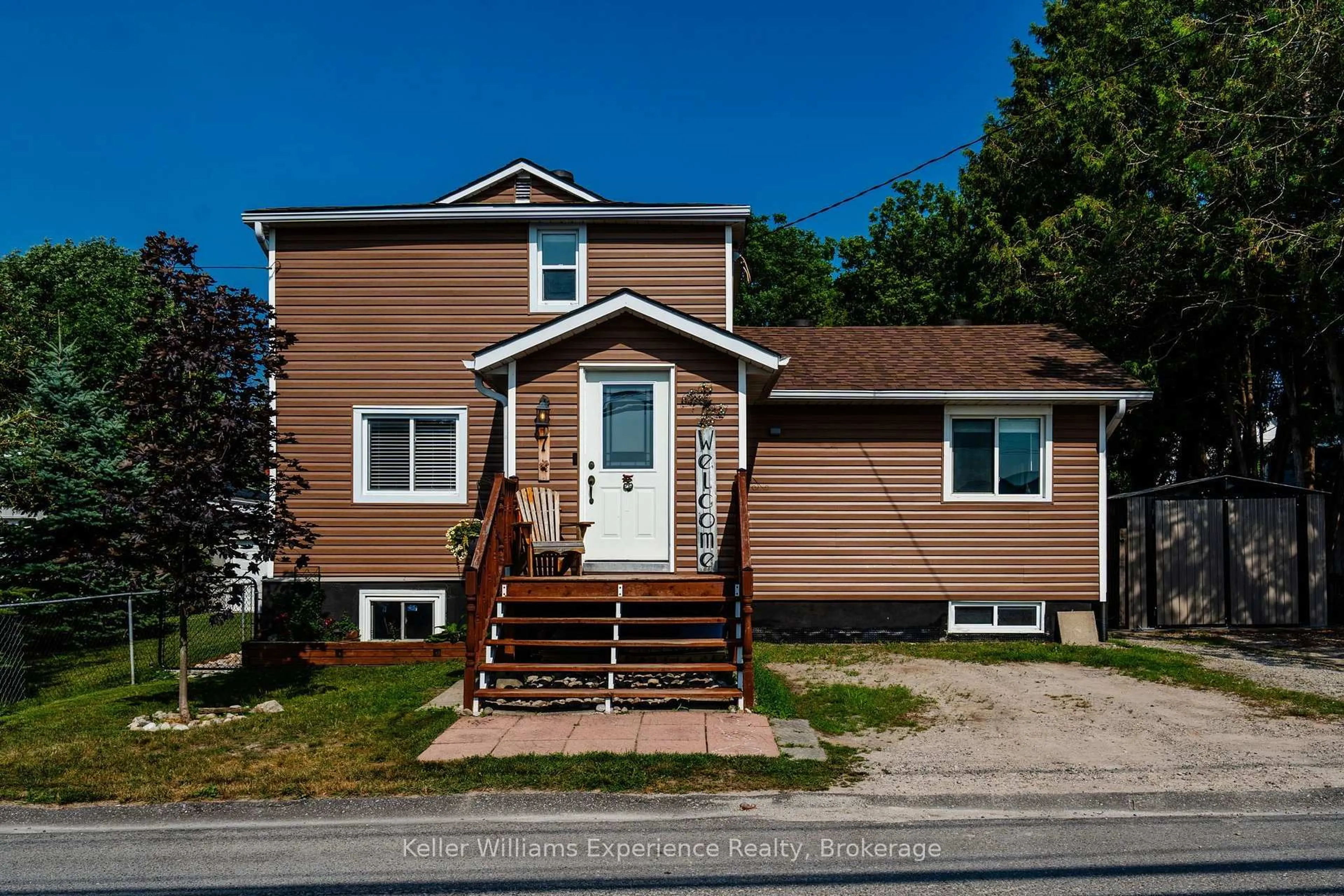 Home with vinyl exterior material, street for 7 Levi Simon Tr, Penetanguishene Ontario L9M 1A4
