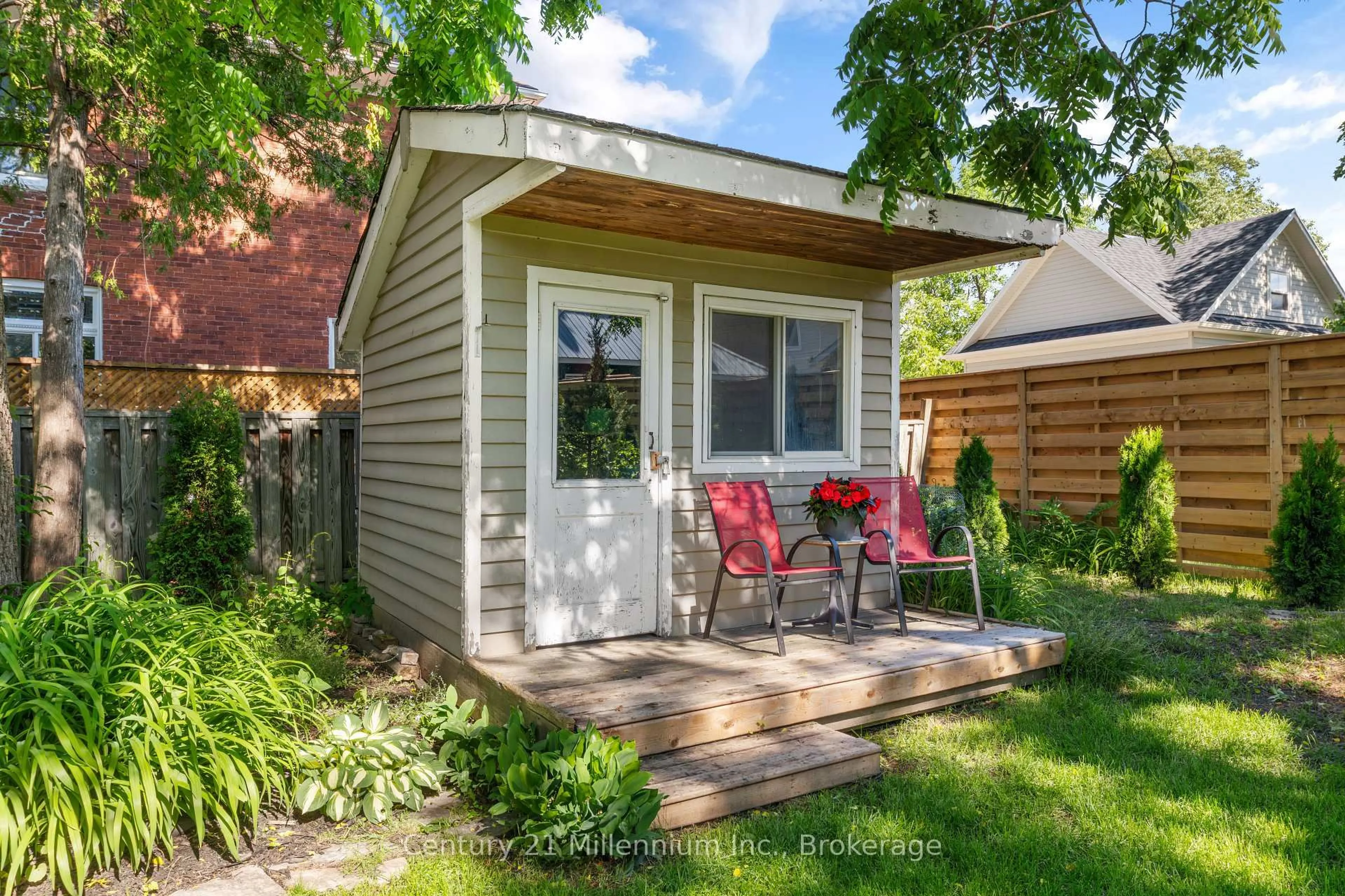 Shed for 91 Beech St, Collingwood Ontario L9Y 2T2
