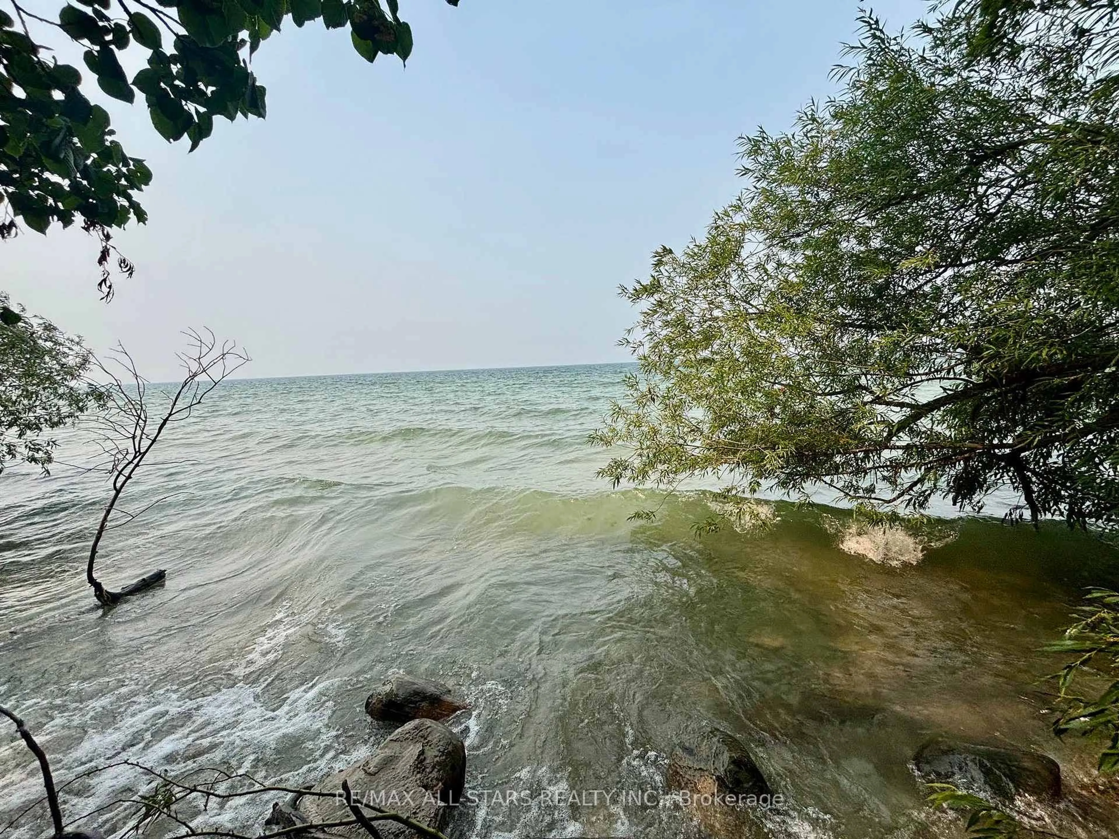 Blurry image for 2356 Lakeshore Dr, Ramara Ontario L0K 1B0