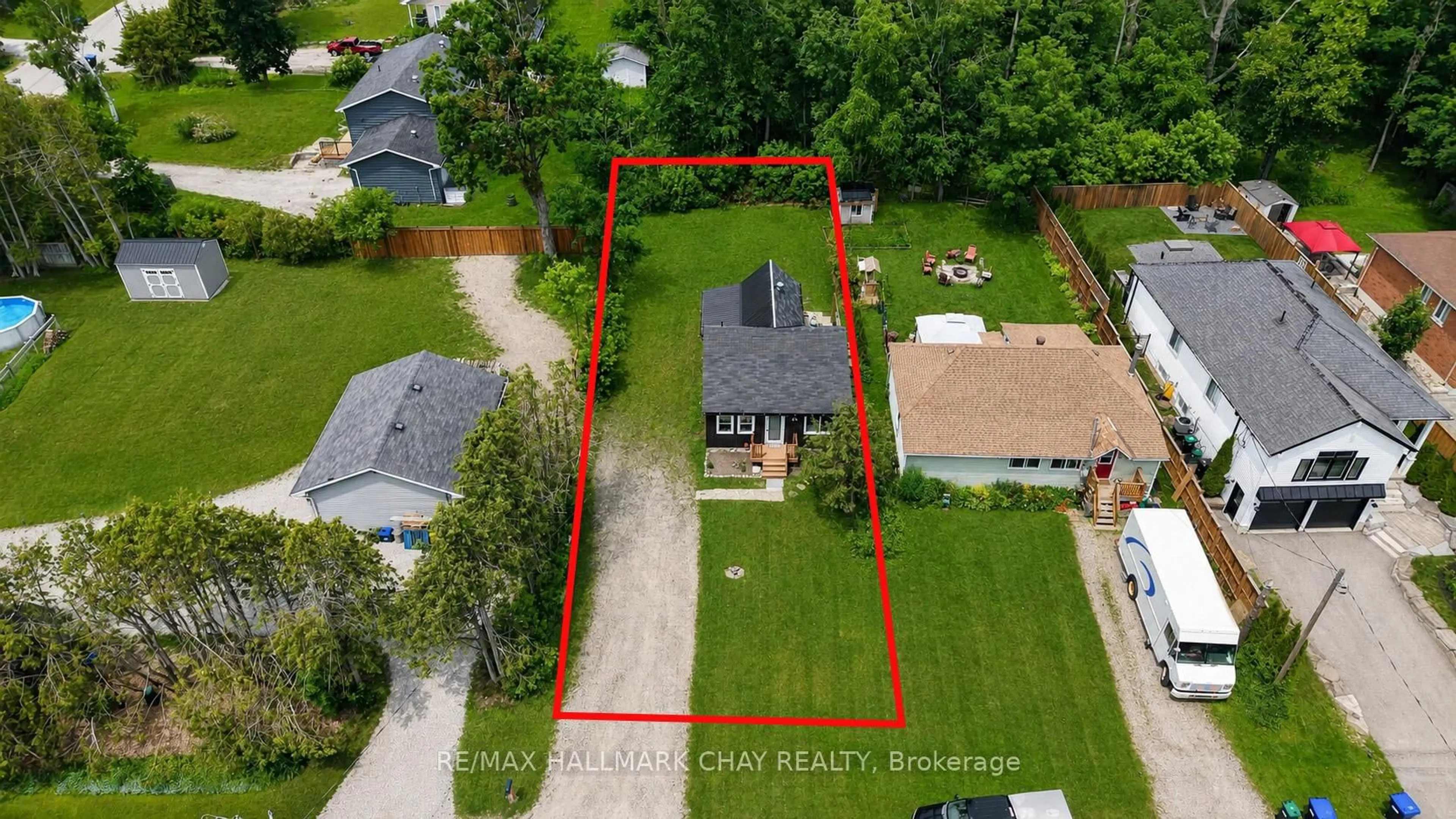 A pic from outside/outdoor area/front of a property/back of a property/a pic from drone, street for 8 Myrtle Ave, Oro-Medonte Ontario L0L 1T0