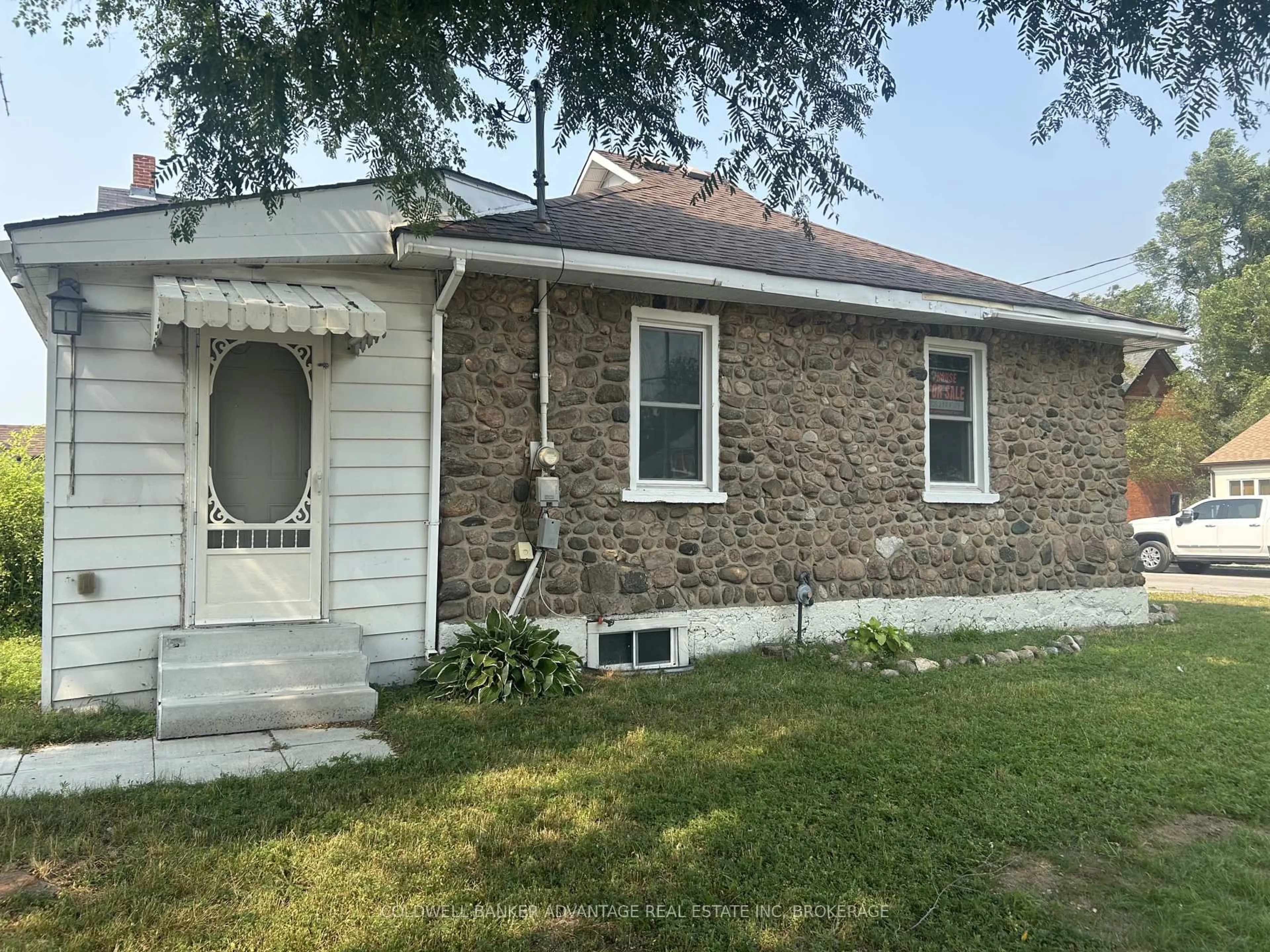 Unknown for 36 Sanford St, Barrie Ontario L4N 3C2