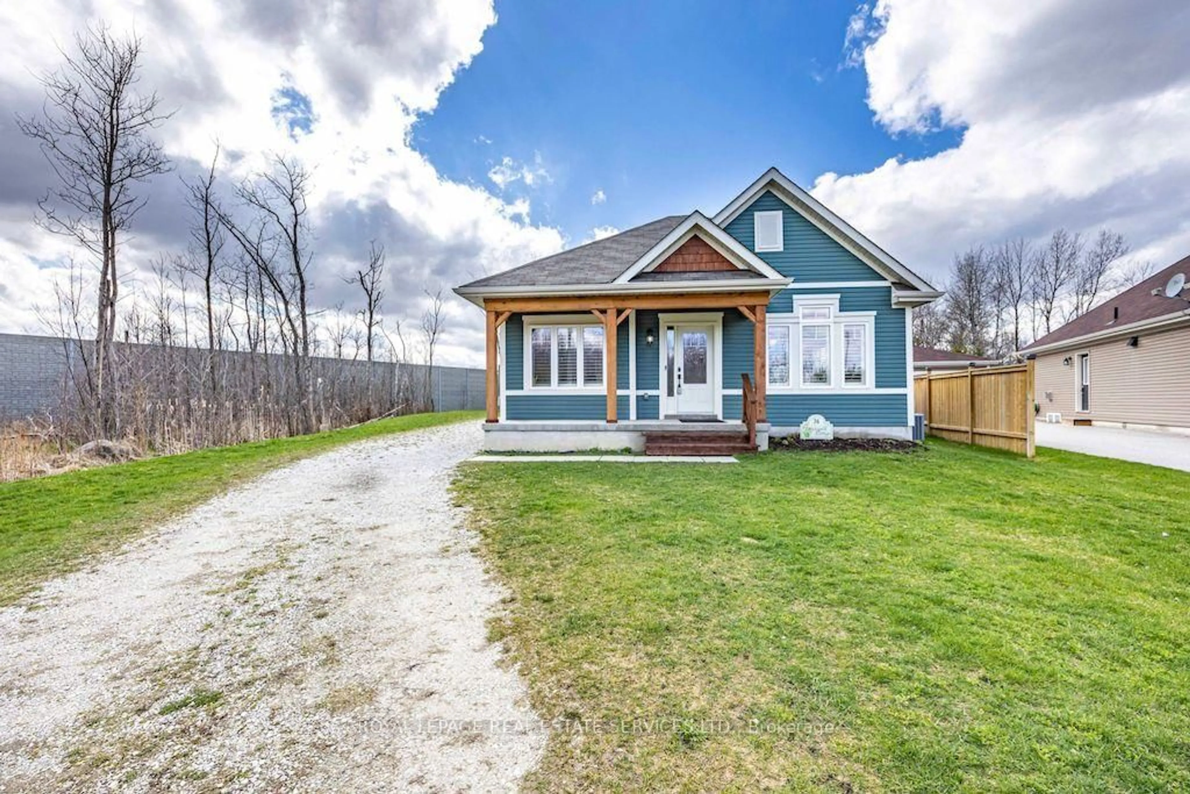 Unknown for 74 Robert St, Wasaga Beach Ontario L9Z 2Y2