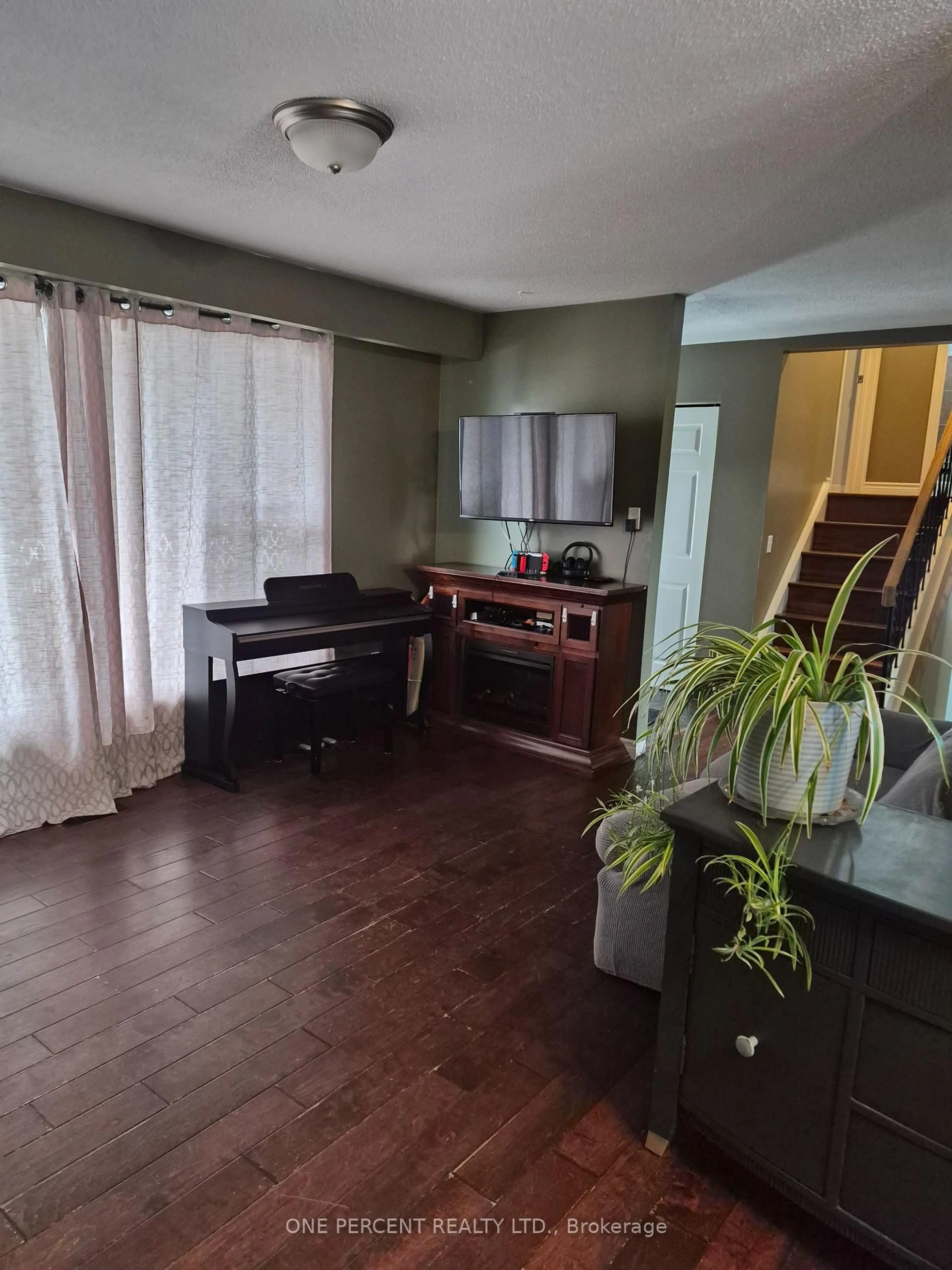 A pic of a room for 23 Finlay Mill Rd, Springwater Ontario L9X 0N9