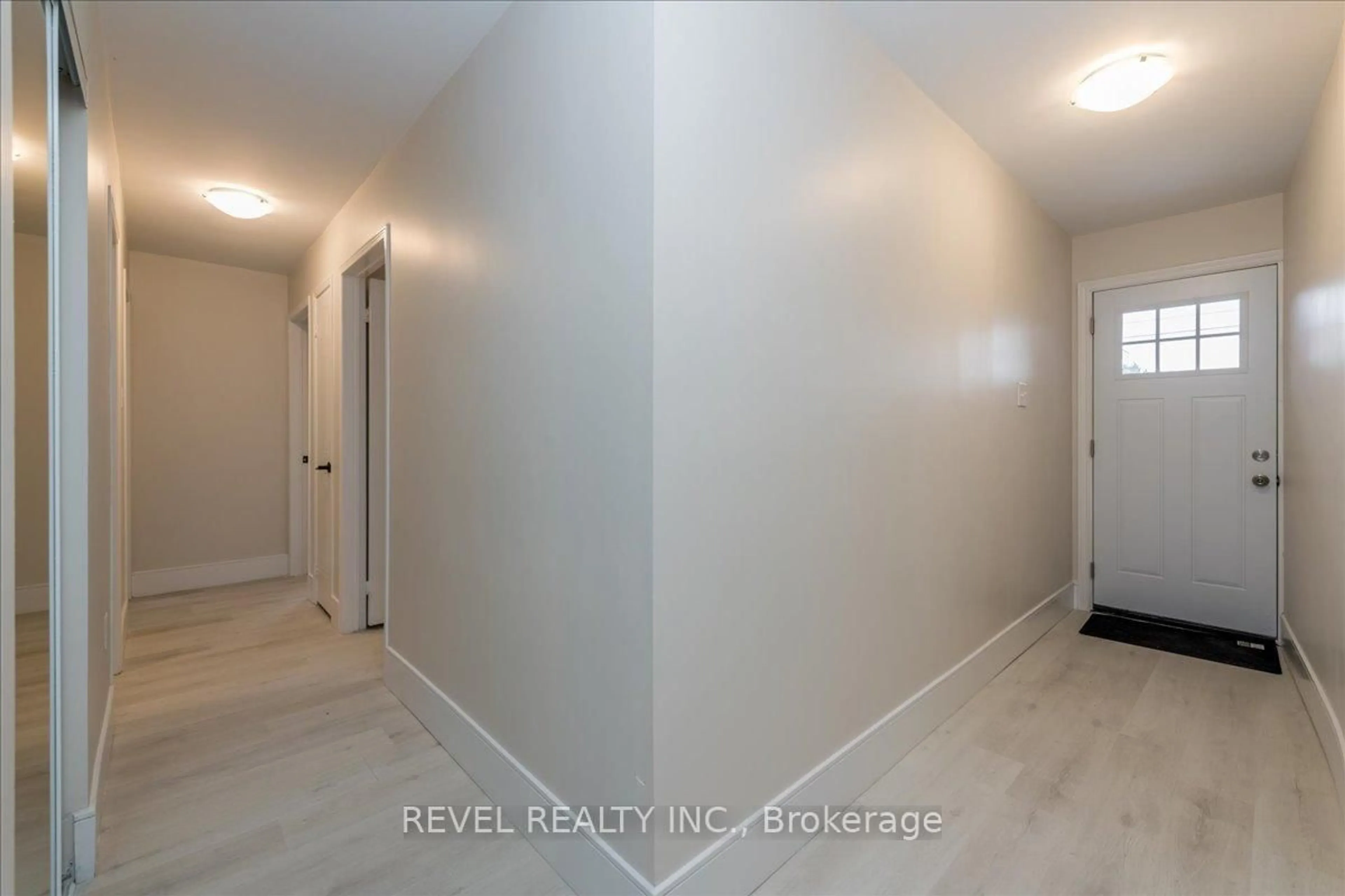 A pic of a room for 400 BIG BAY POINT Rd, Barrie Ontario L4N 7P3