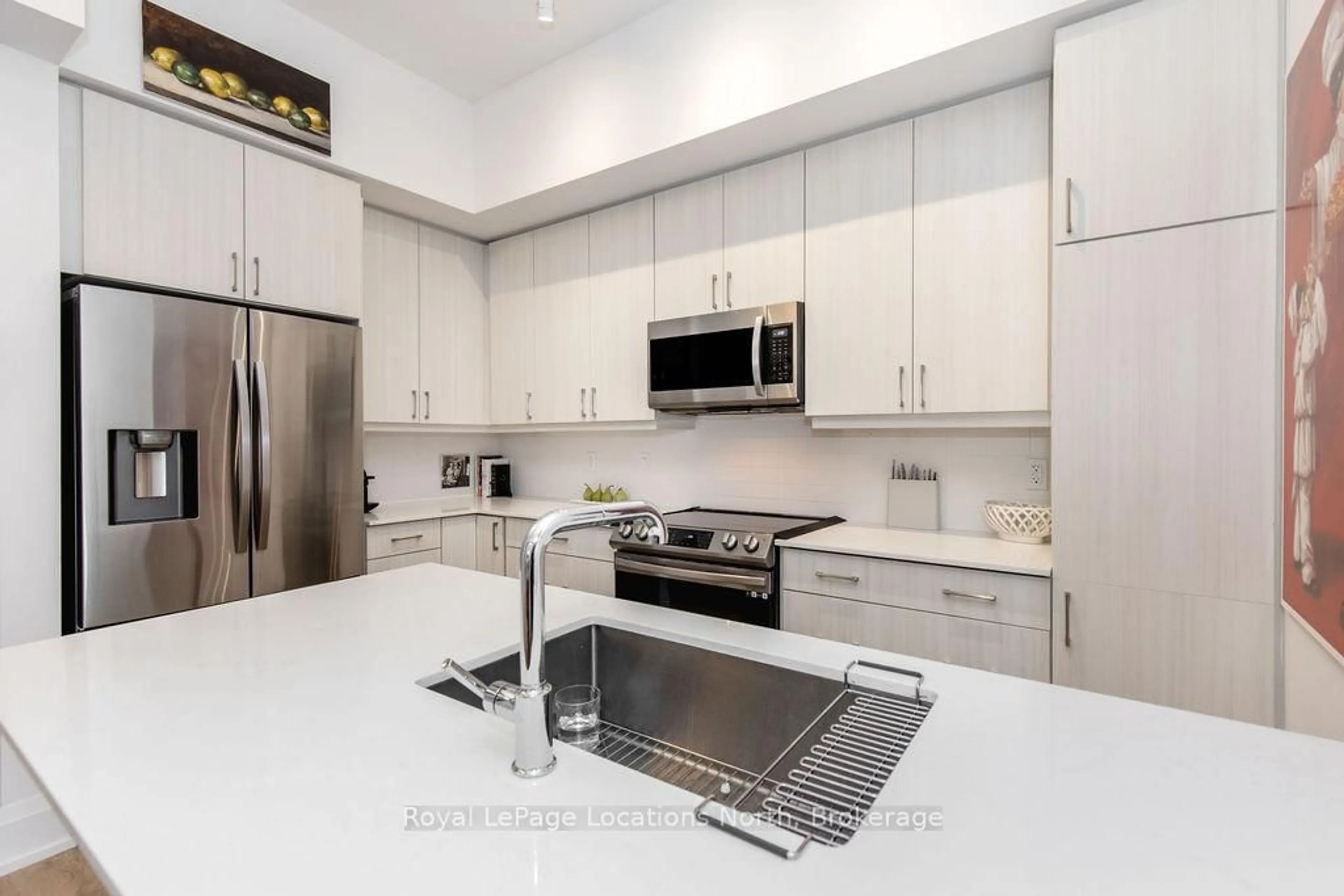 Contemporary kitchen, ceramic/tile floor for 1 Hume St #501, Collingwood Ontario L9Y 0X3