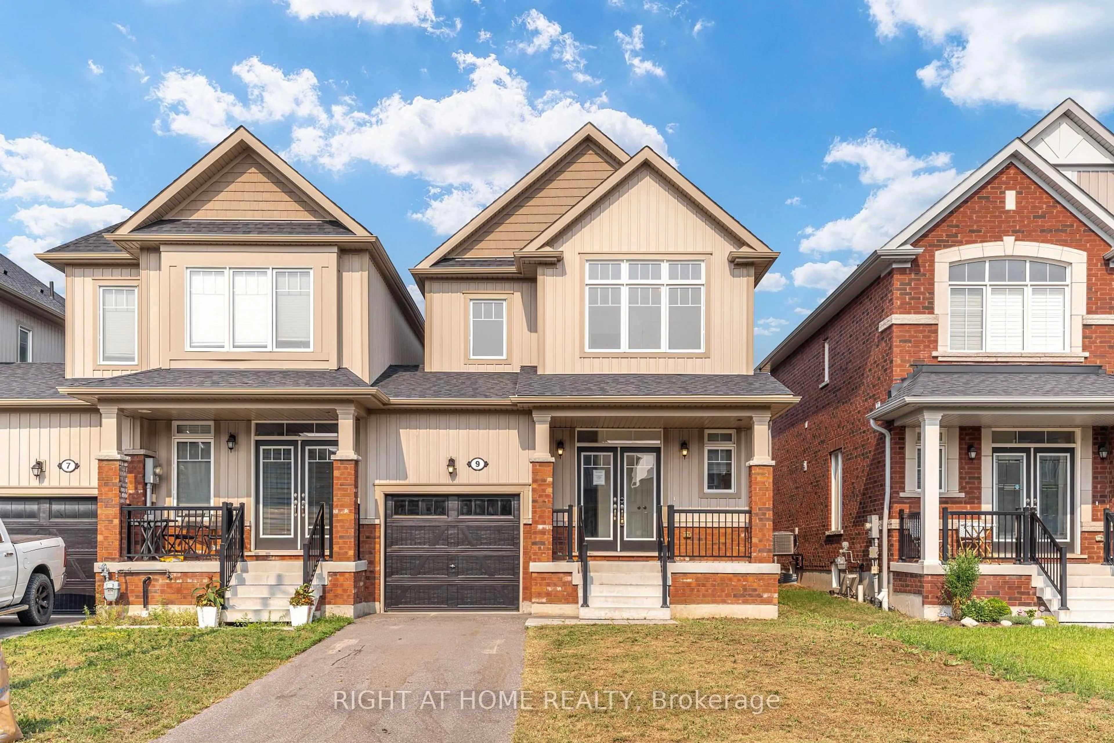 Home with brick exterior material, street for 9 BAILEY St, Collingwood Ontario L9Y 3Y7