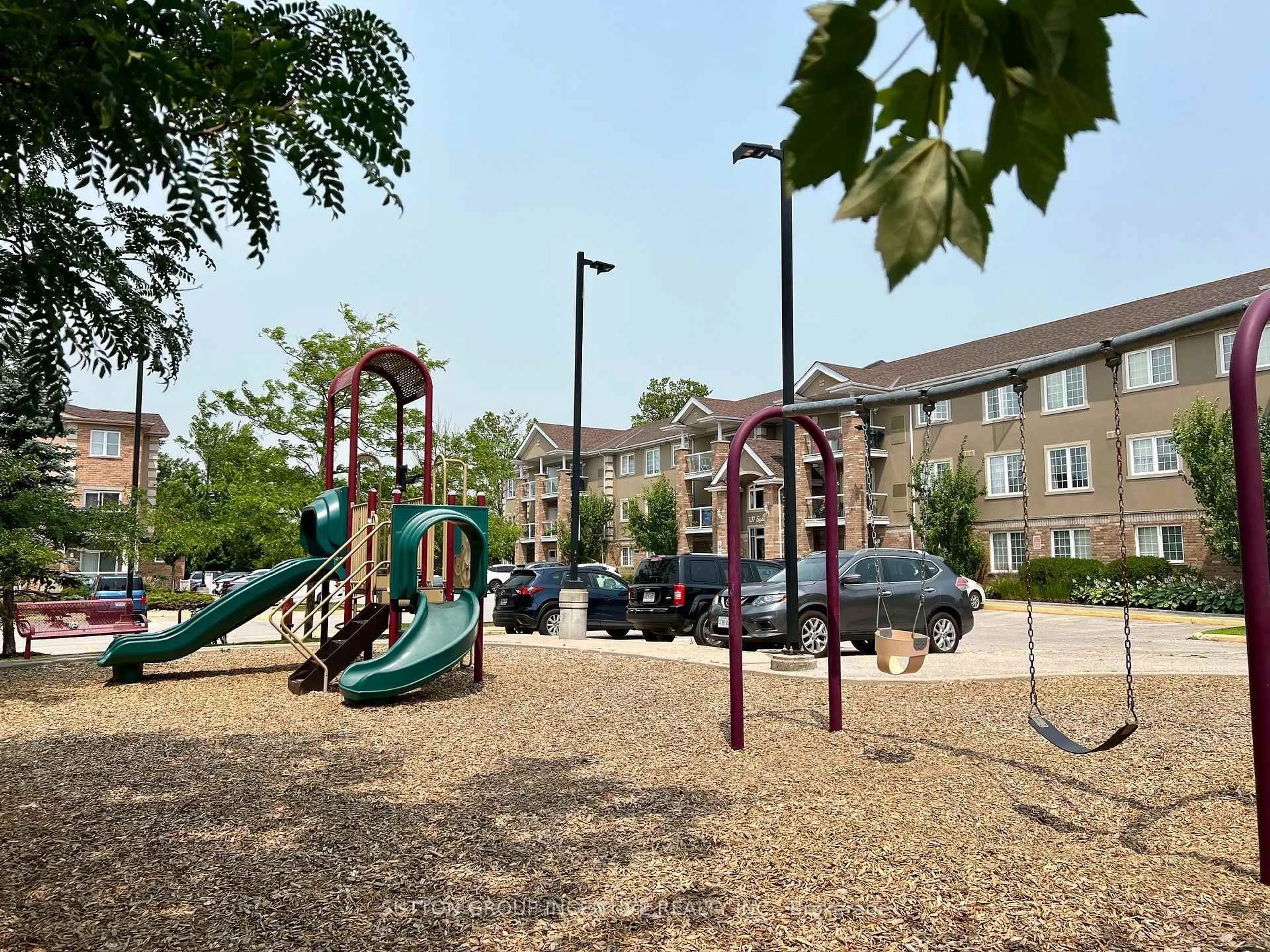 Unknown for 137 Sydenham Wells #5, Barrie Ontario L4M 0G7