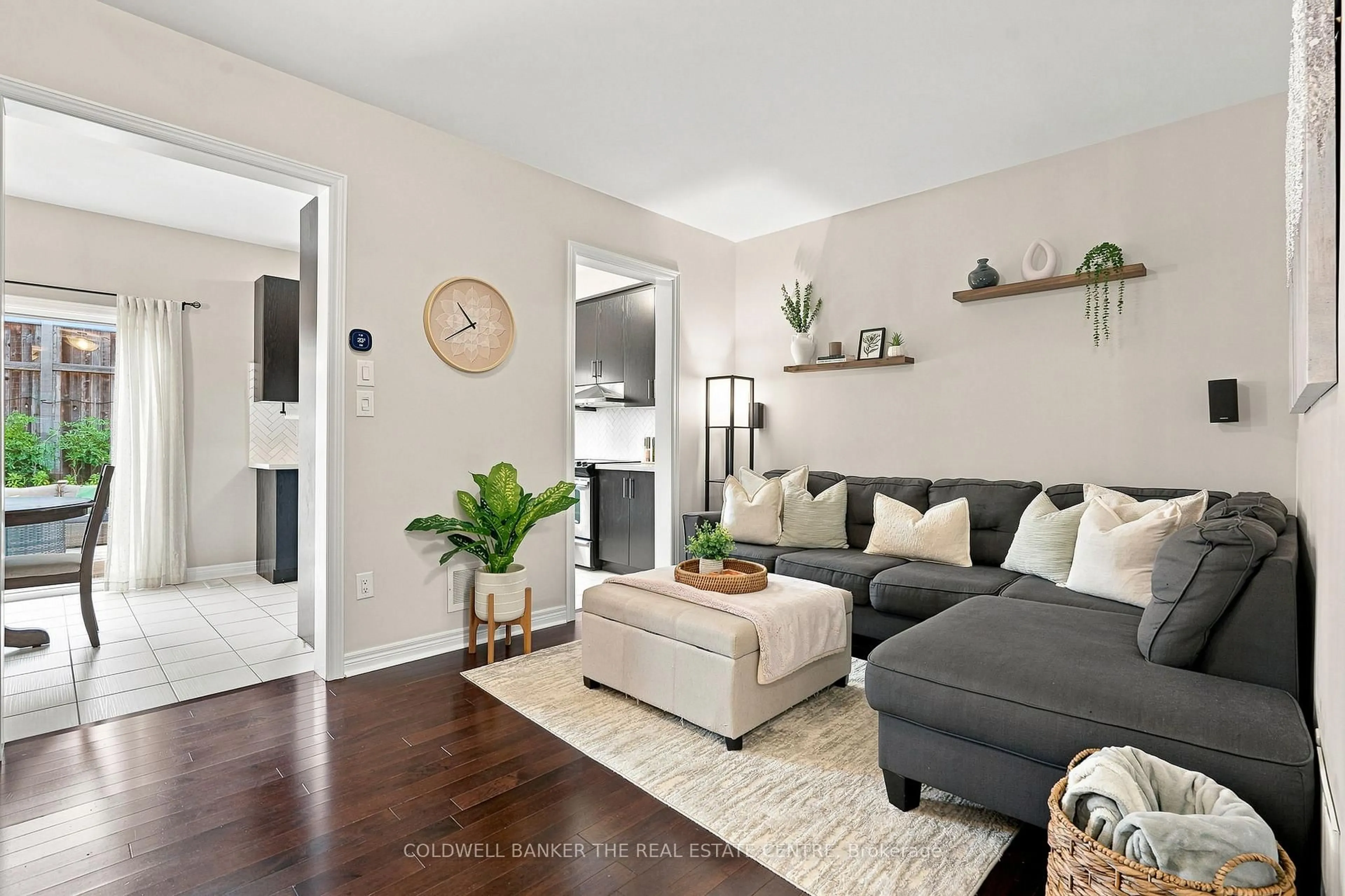 Living room with furniture, unknown for 46 Pearcey Cres, Barrie Ontario L4N 6R8