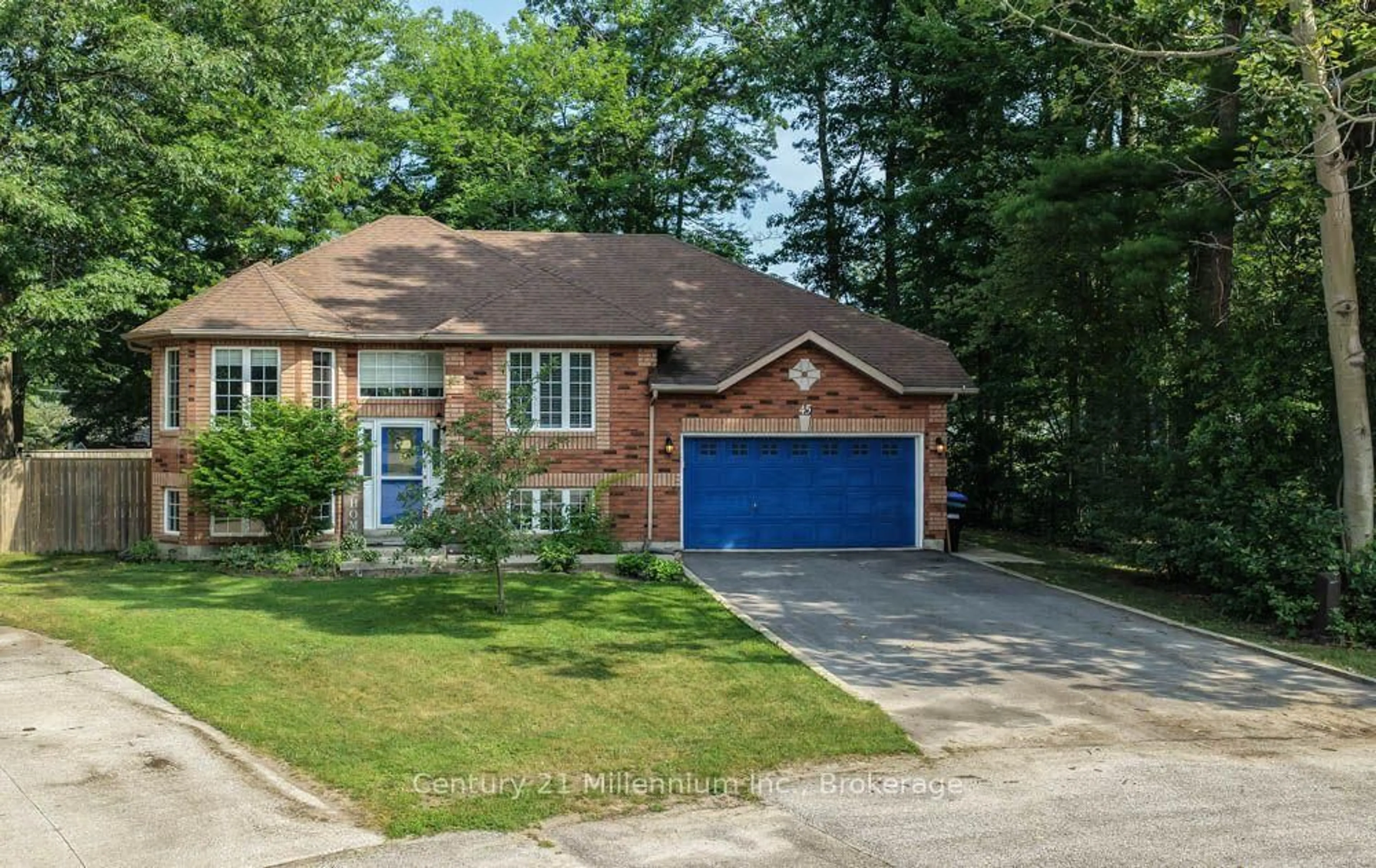 Home with brick exterior material, street for 45 Fatima Crt, Wasaga Beach Ontario L9Z 1K9