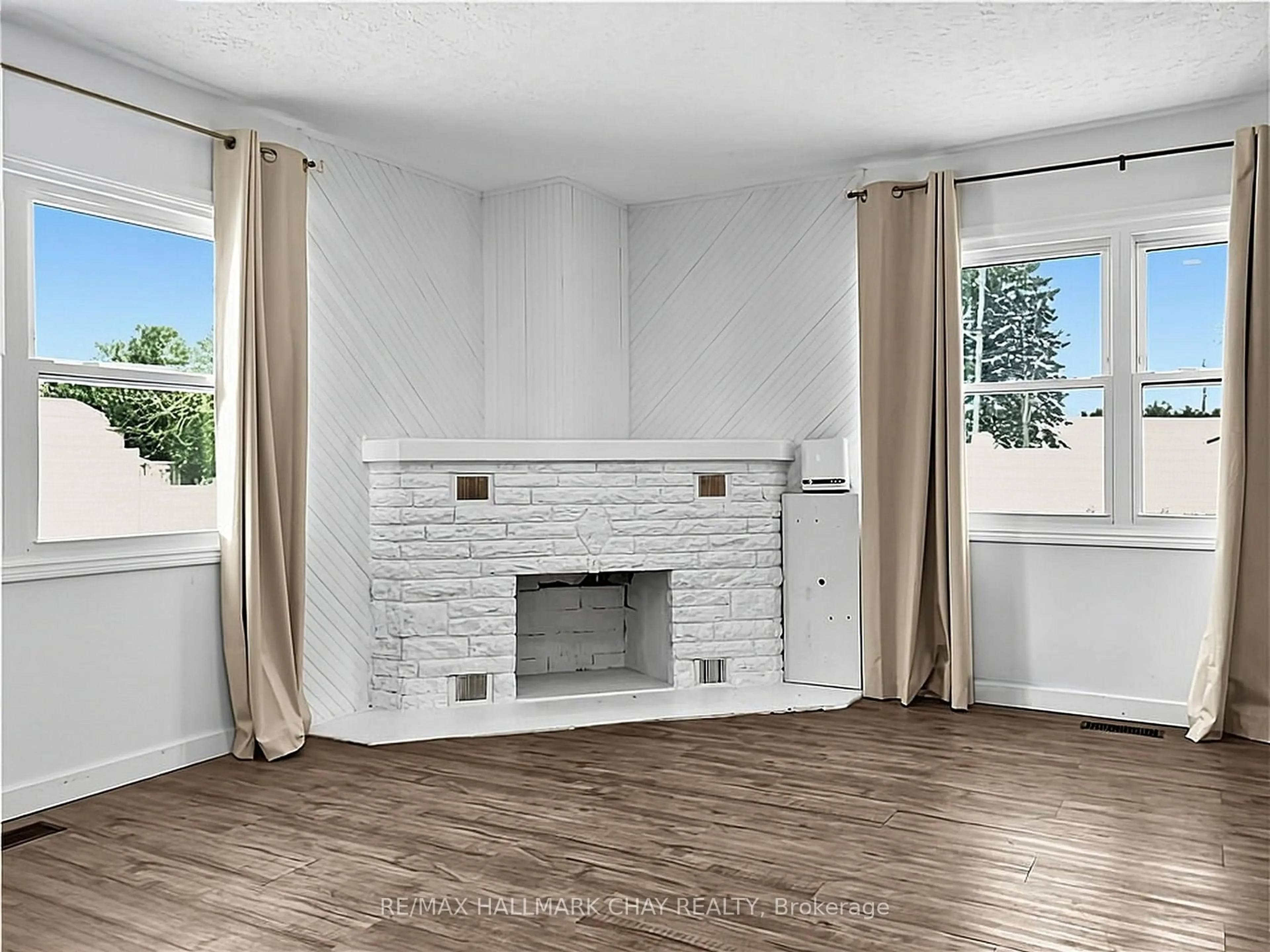 A pic of a room for 165 Cedar Island Rd, Orillia Ontario L3V 1S9