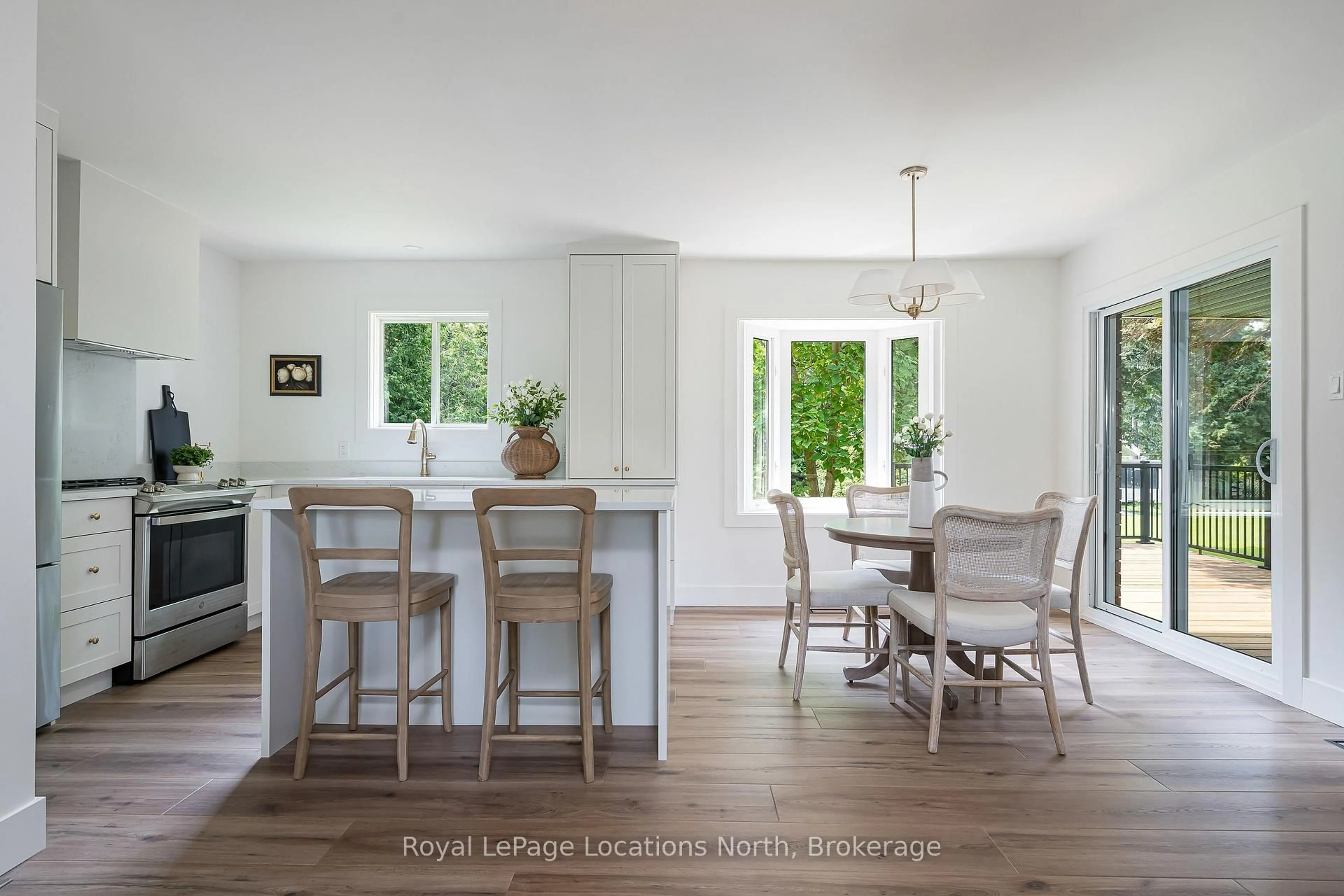 Open concept kitchen, unknown for 328 Hickory St, Collingwood Ontario L9Y 3G3