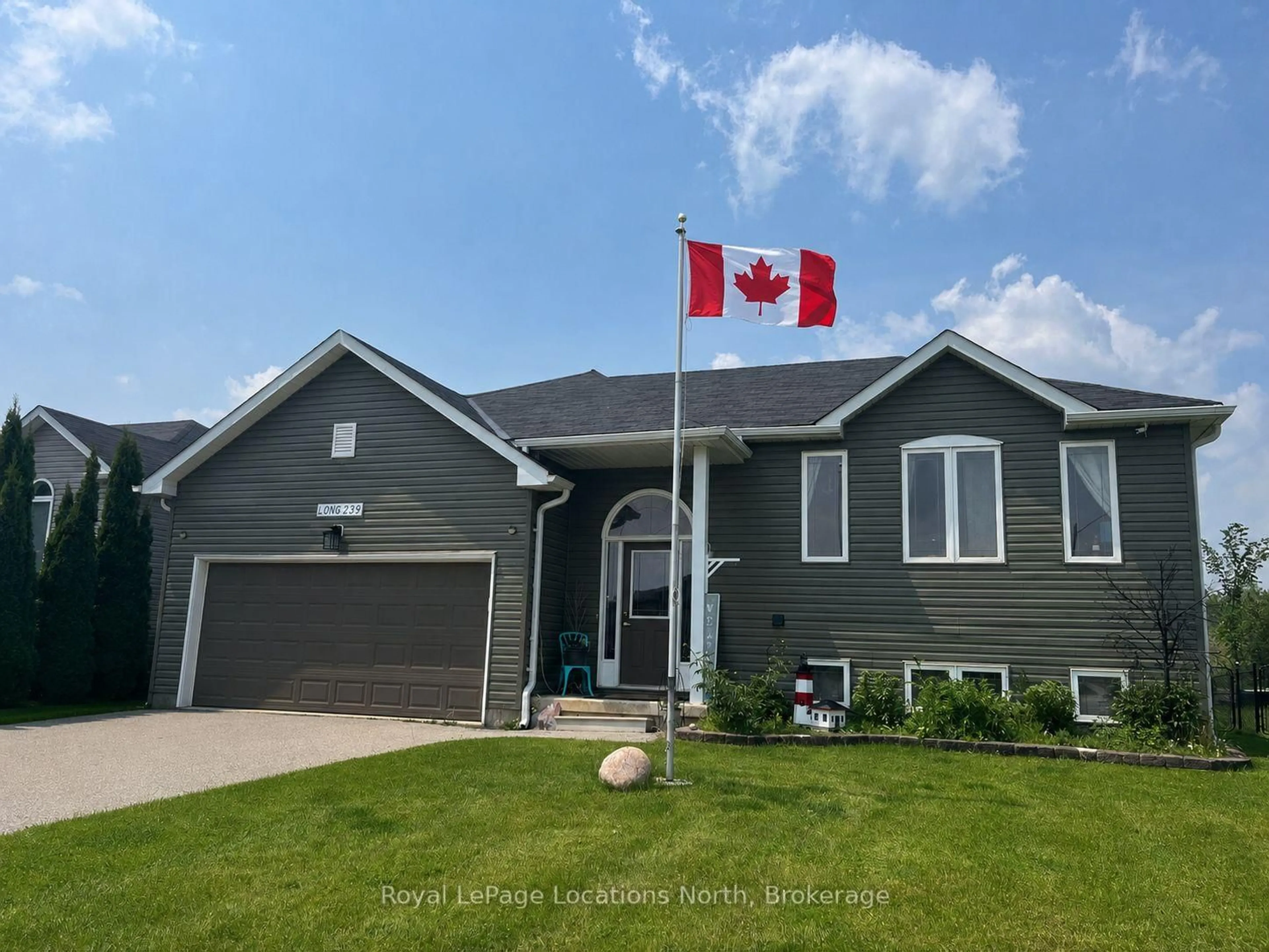 Home with vinyl exterior material, street for 239 Atkinson St, Clearview Ontario L0M 1S0