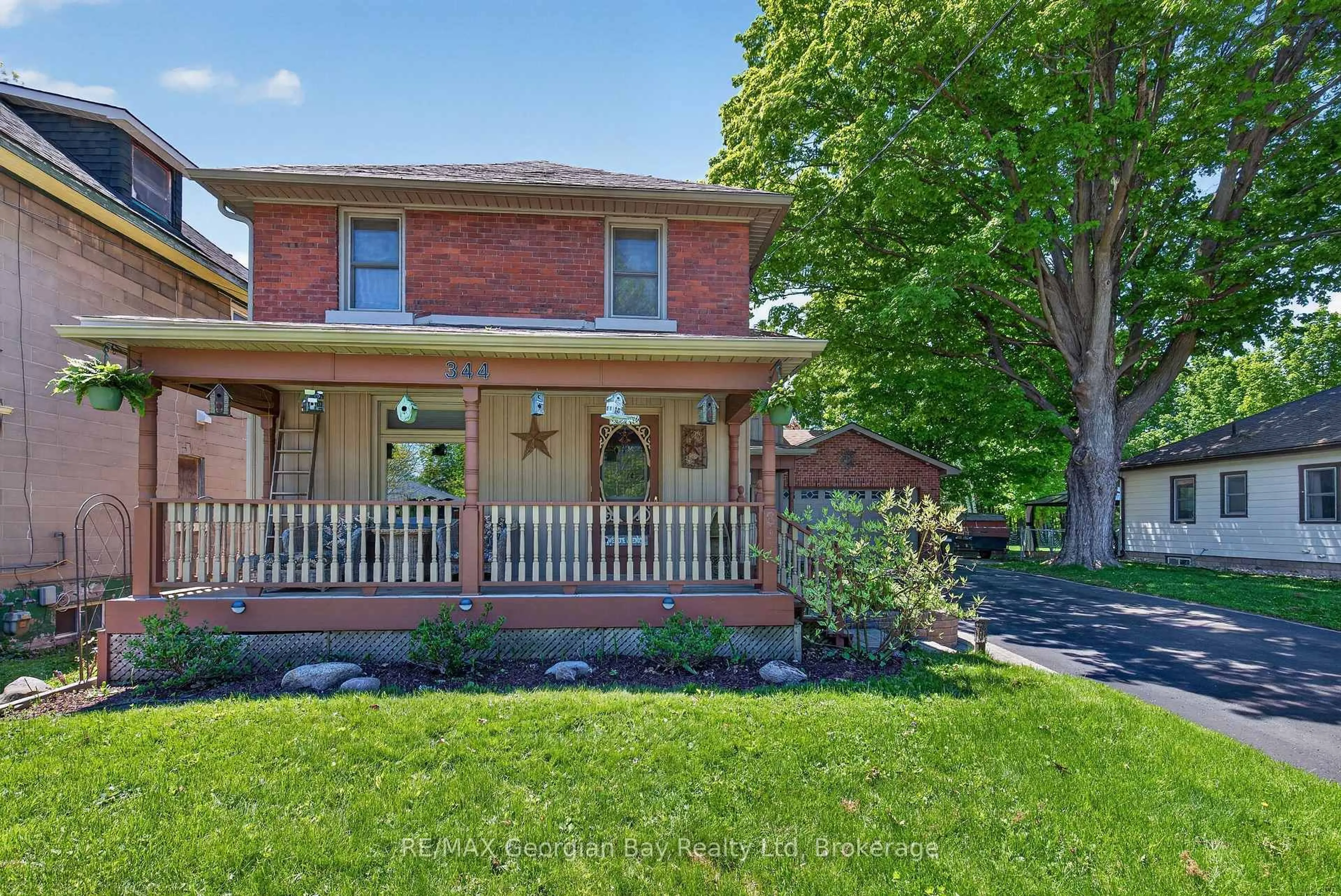 Home with brick exterior material, street for 344 Fourth St, Midland Ontario L4R 3T8