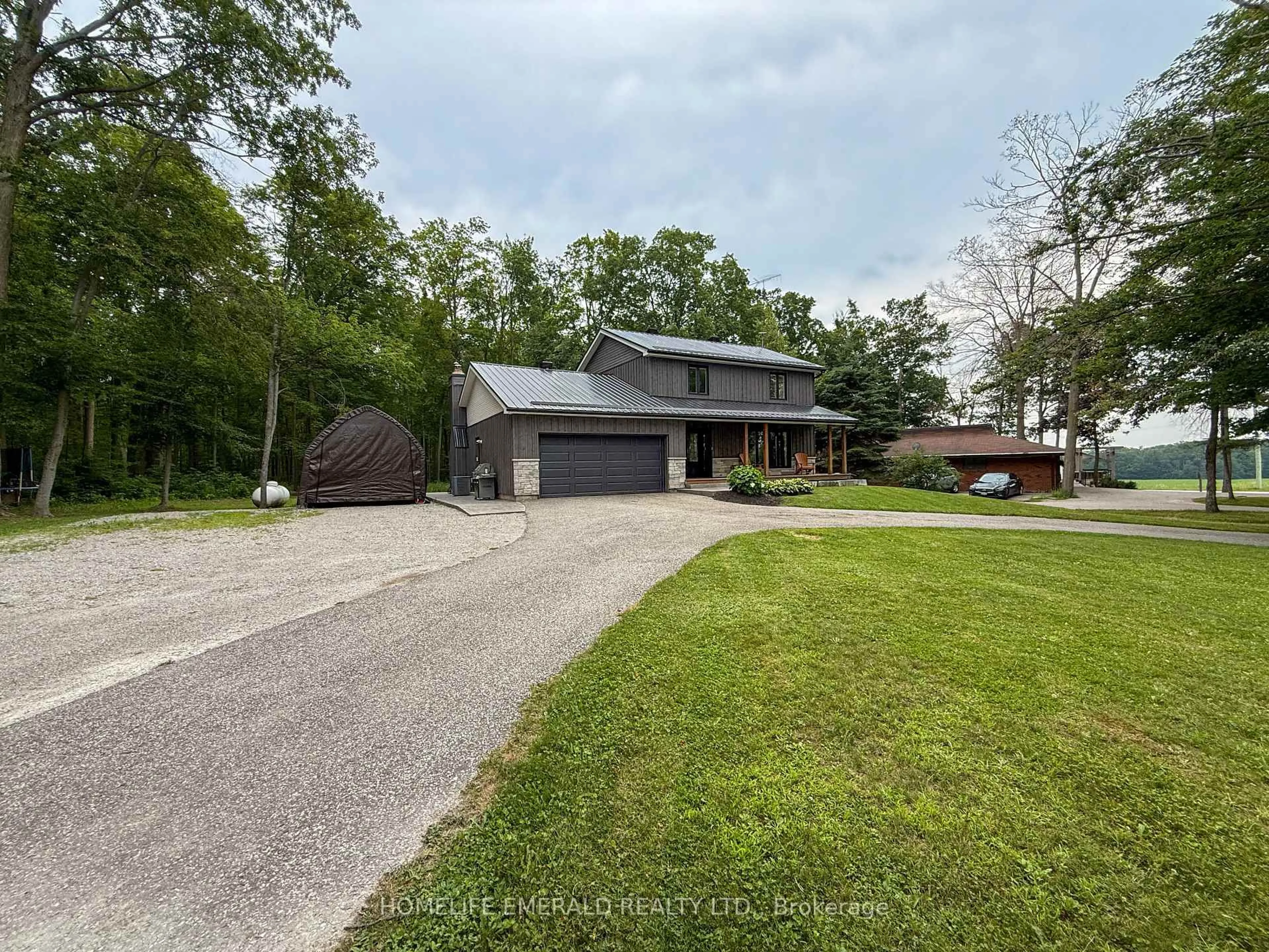 A pic from outside/outdoor area/front of a property/back of a property/a pic from drone, street for 2391 Seadon Rd, Springwater Ontario L4N 6V1